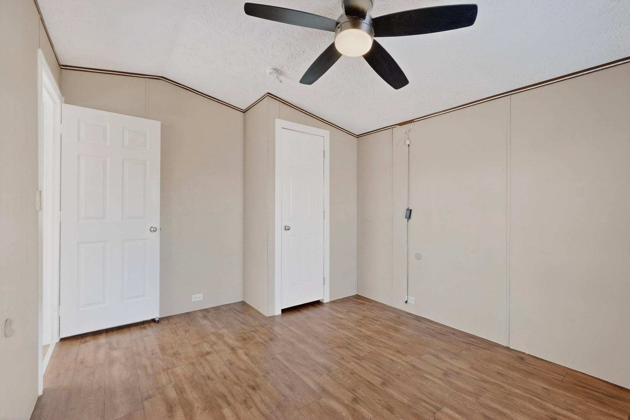 195 Gato Rd, Cedar Creek, TX 78612