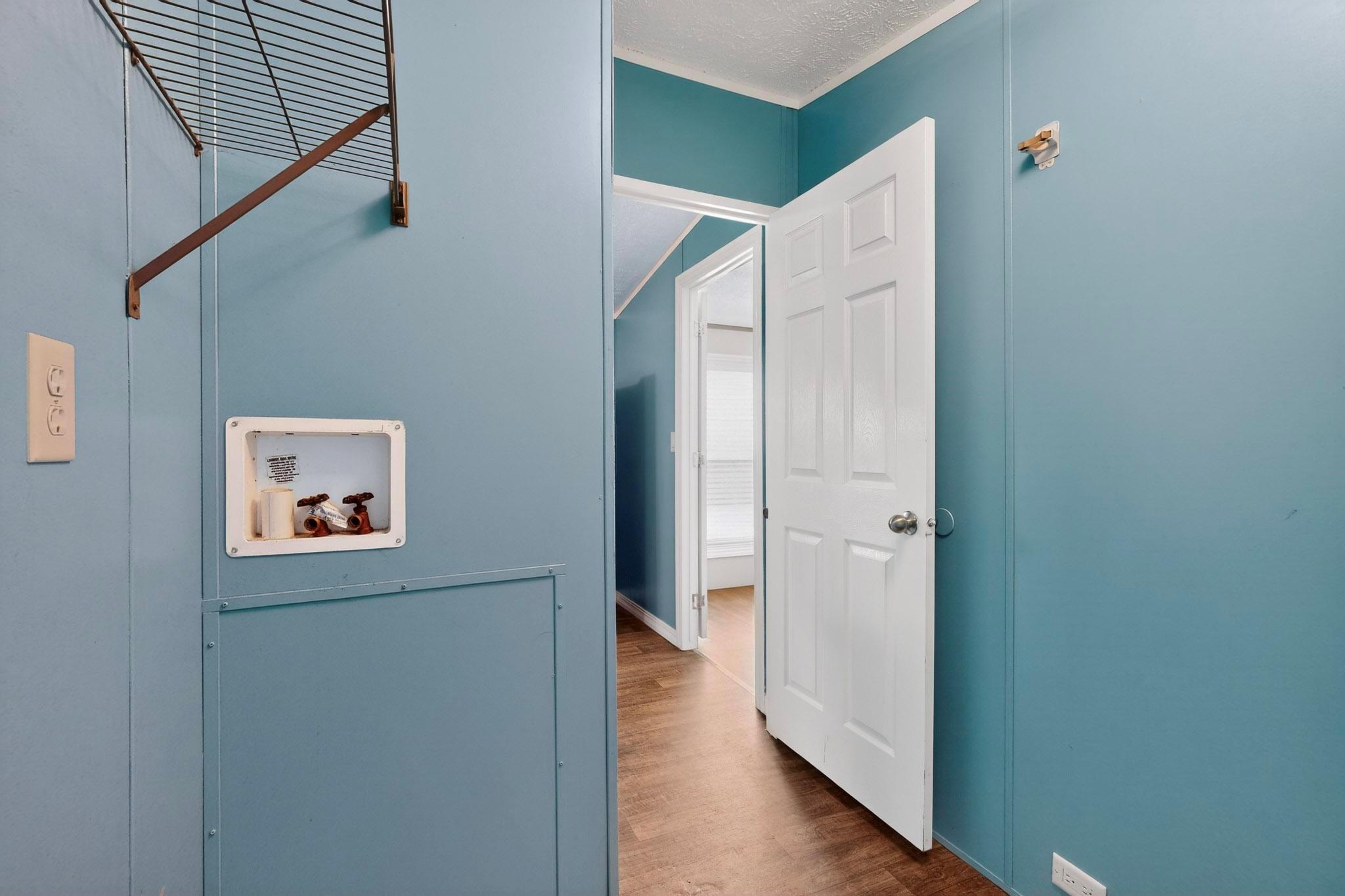 195 Gato Rd, Cedar Creek, TX 78612