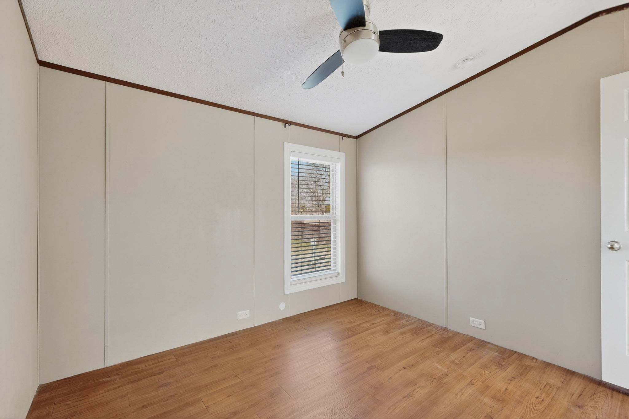 195 Gato Rd, Cedar Creek, TX 78612