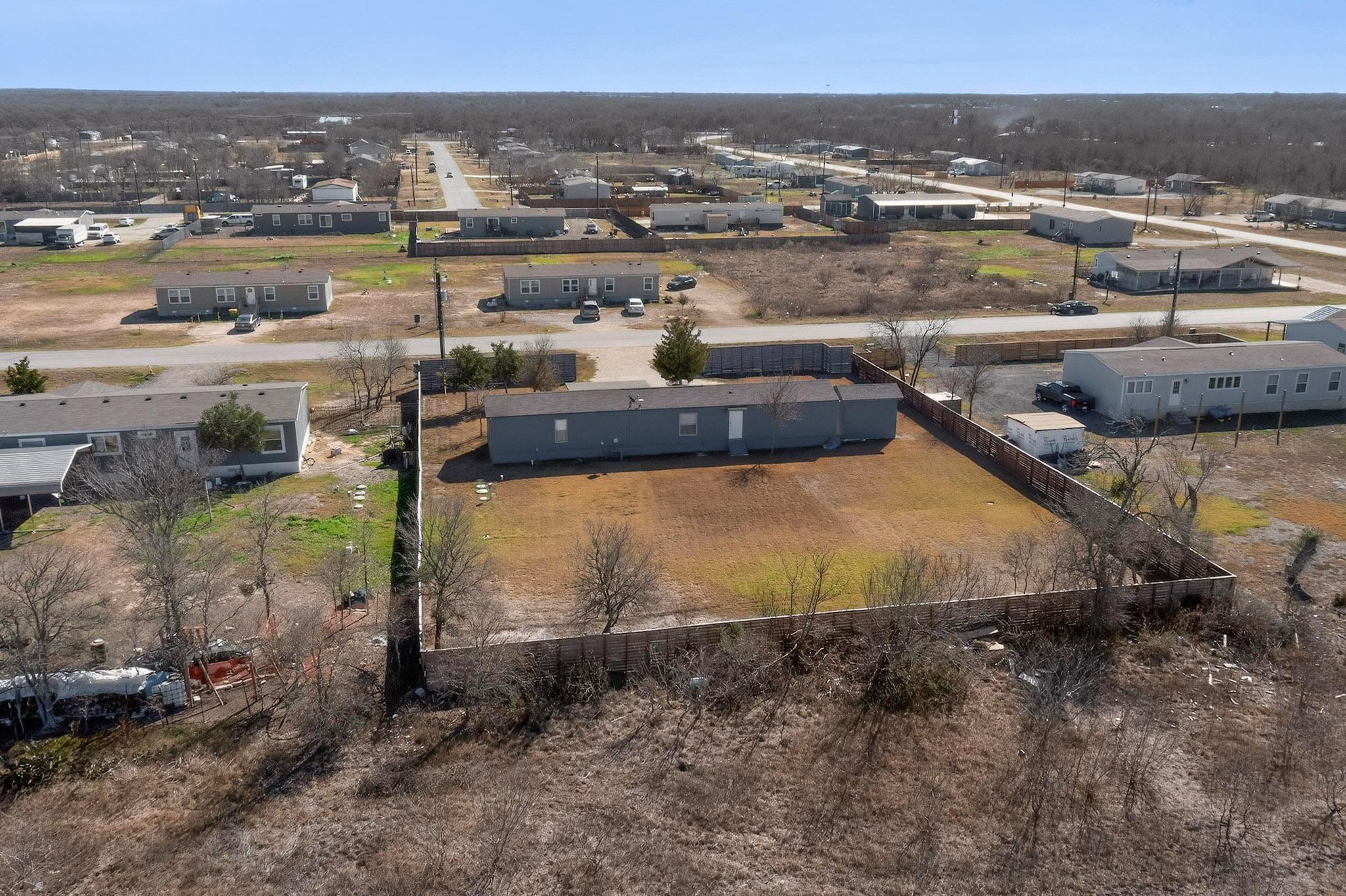 195 Gato Rd, Cedar Creek, TX 78612