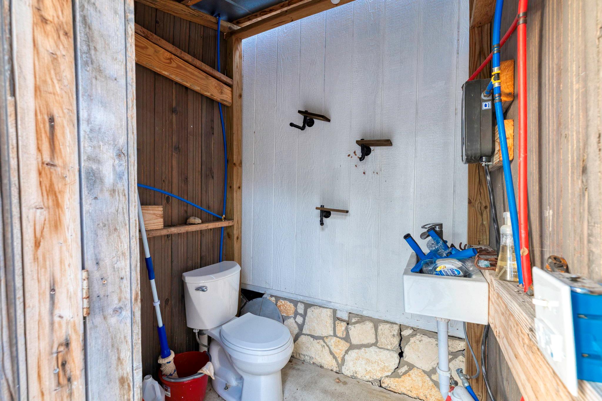 1501 Boggy Creek Rd, Lockhart, TX 78644