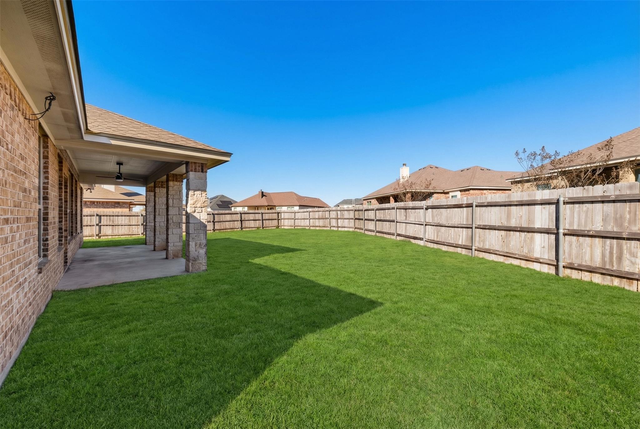 304 Jake Dr, Jarrell, TX 76537