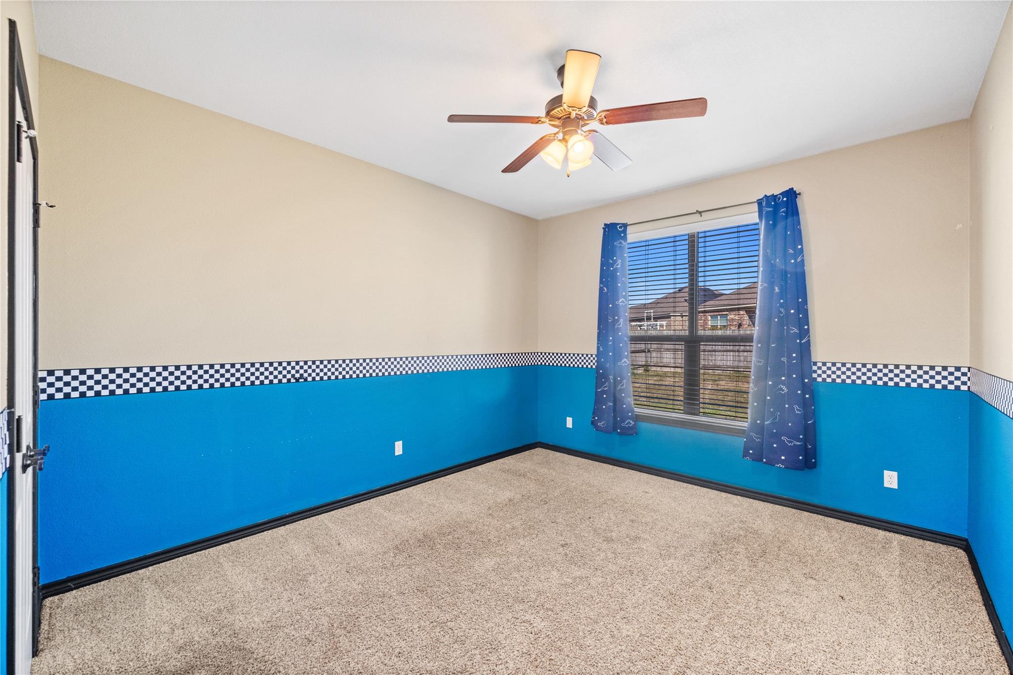 304 Jake Dr, Jarrell, TX 76537