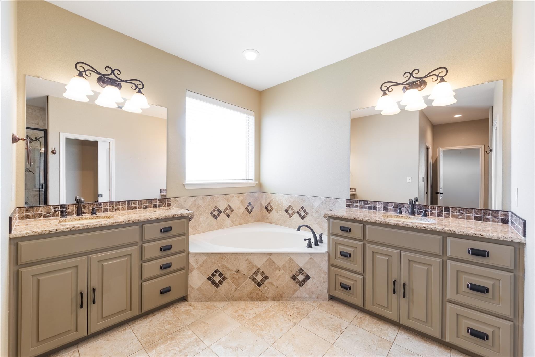 304 Jake Dr, Jarrell, TX 76537