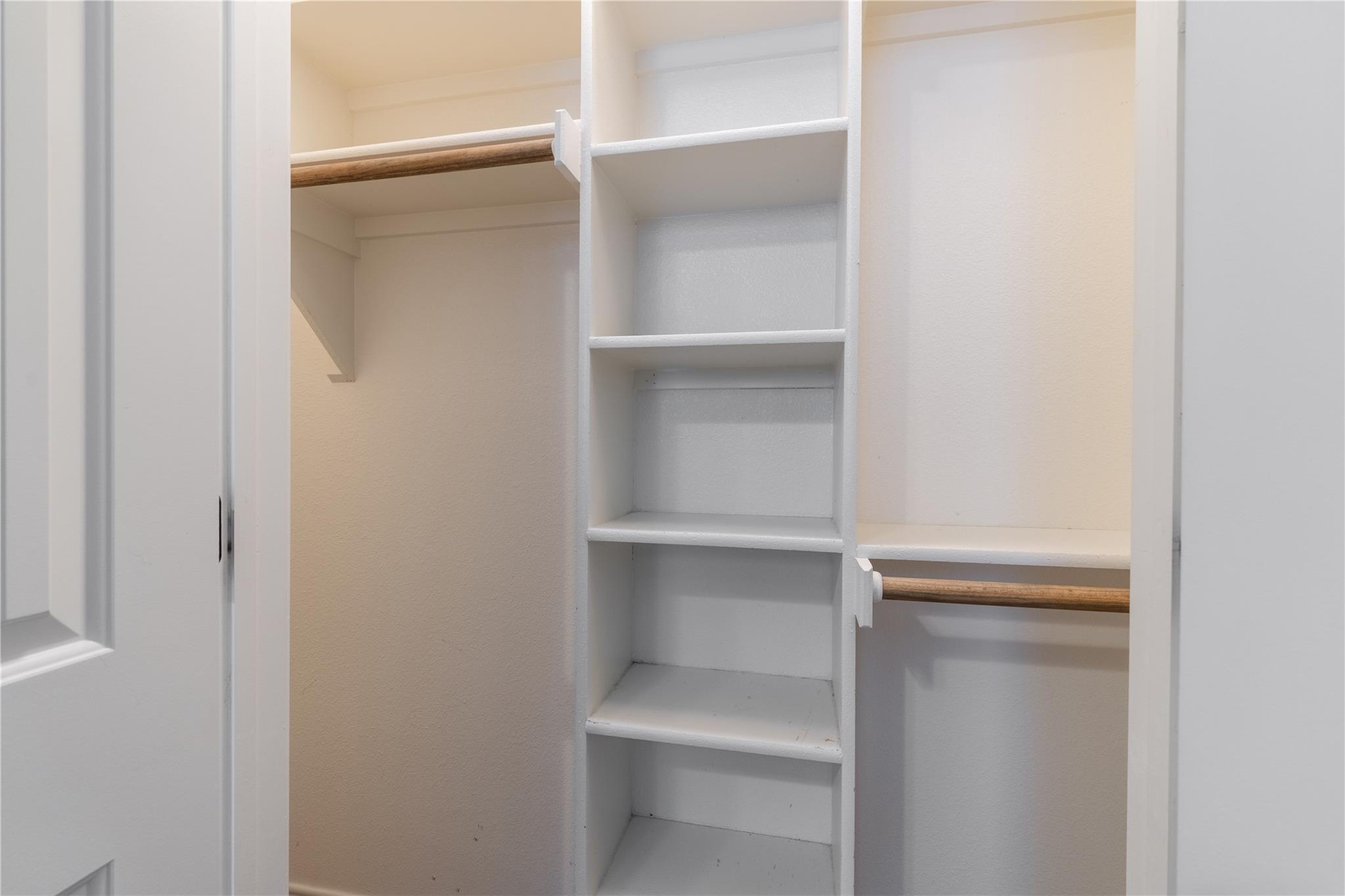 304 Jake Dr, Jarrell, TX 76537