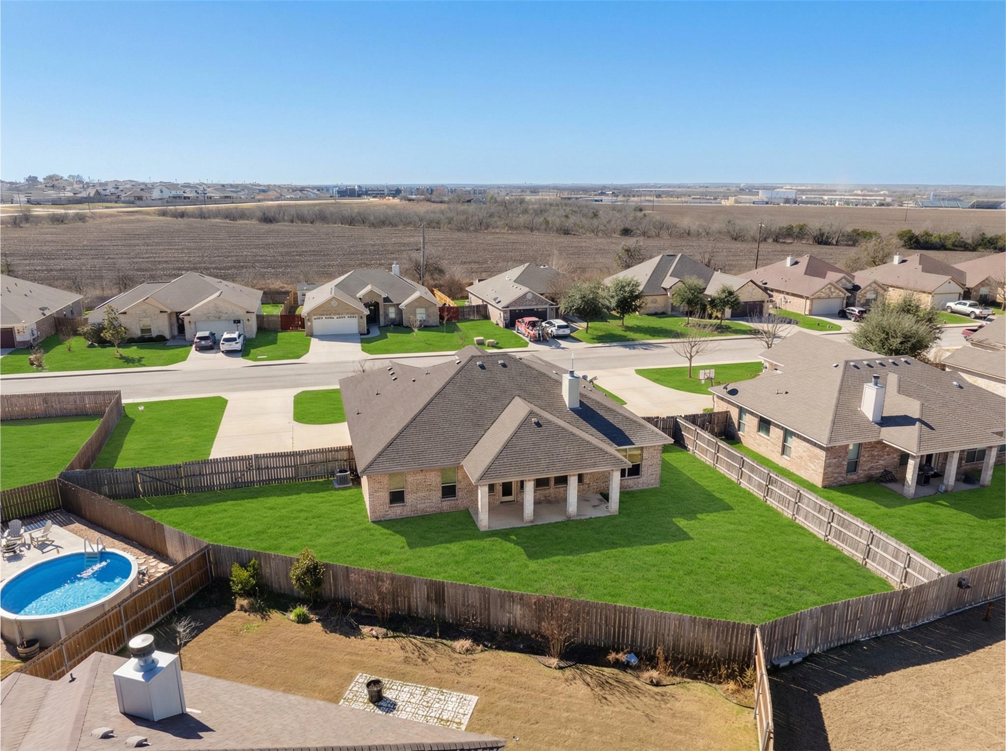 304 Jake Dr, Jarrell, TX 76537