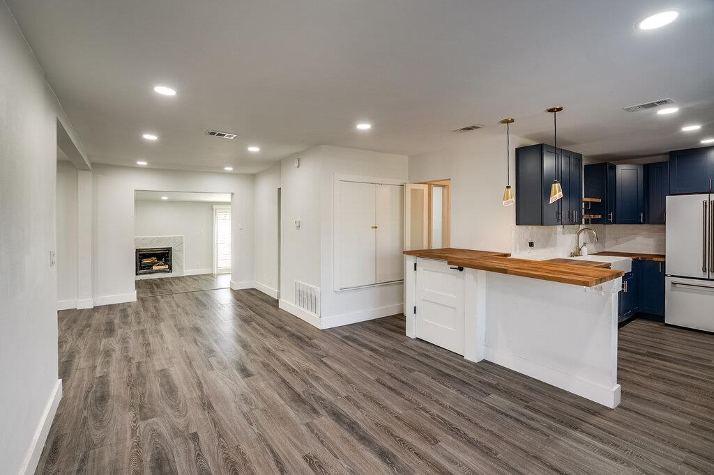 1043 Springdale Rd, Austin, TX 78721