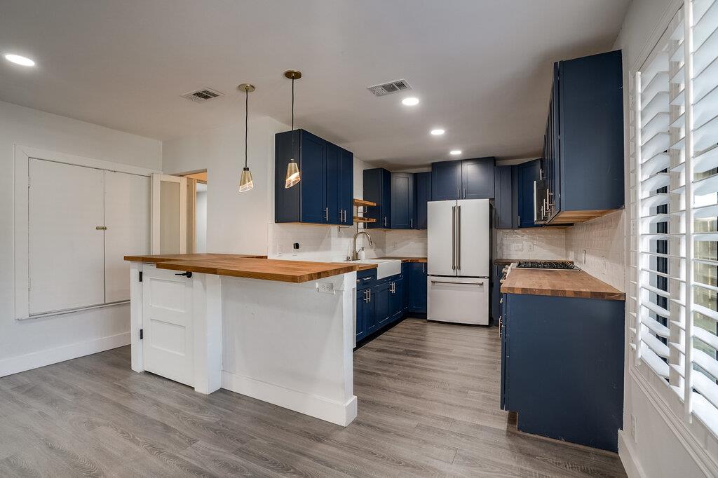 1043 Springdale Rd, Austin, TX 78721