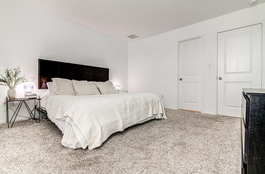 17719 DOCKERY Dr, Elgin, TX 78621