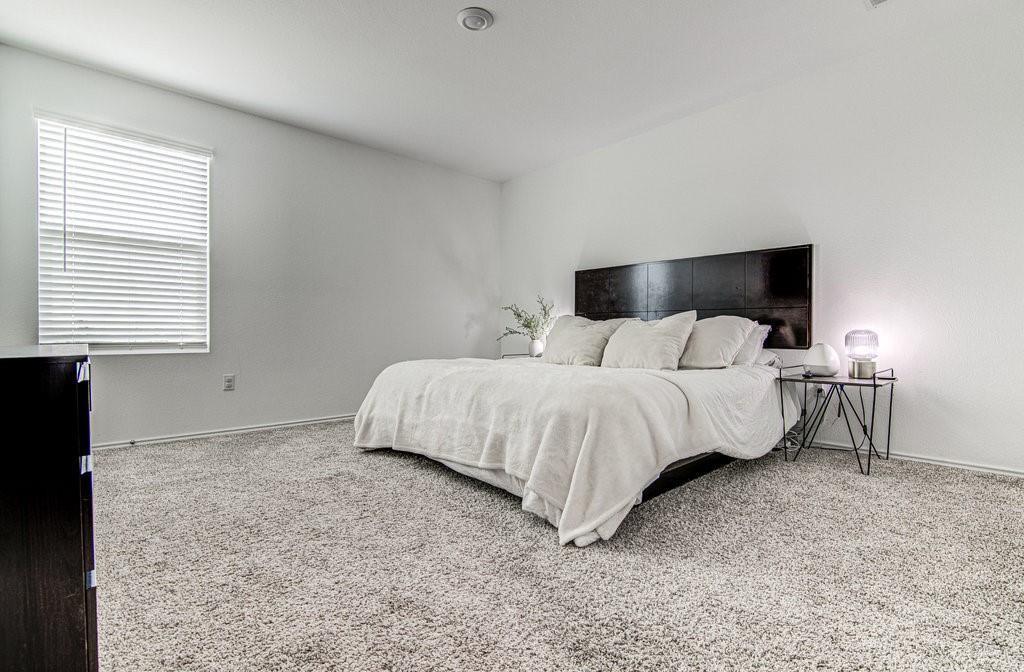 17719 DOCKERY Dr, Elgin, TX 78621