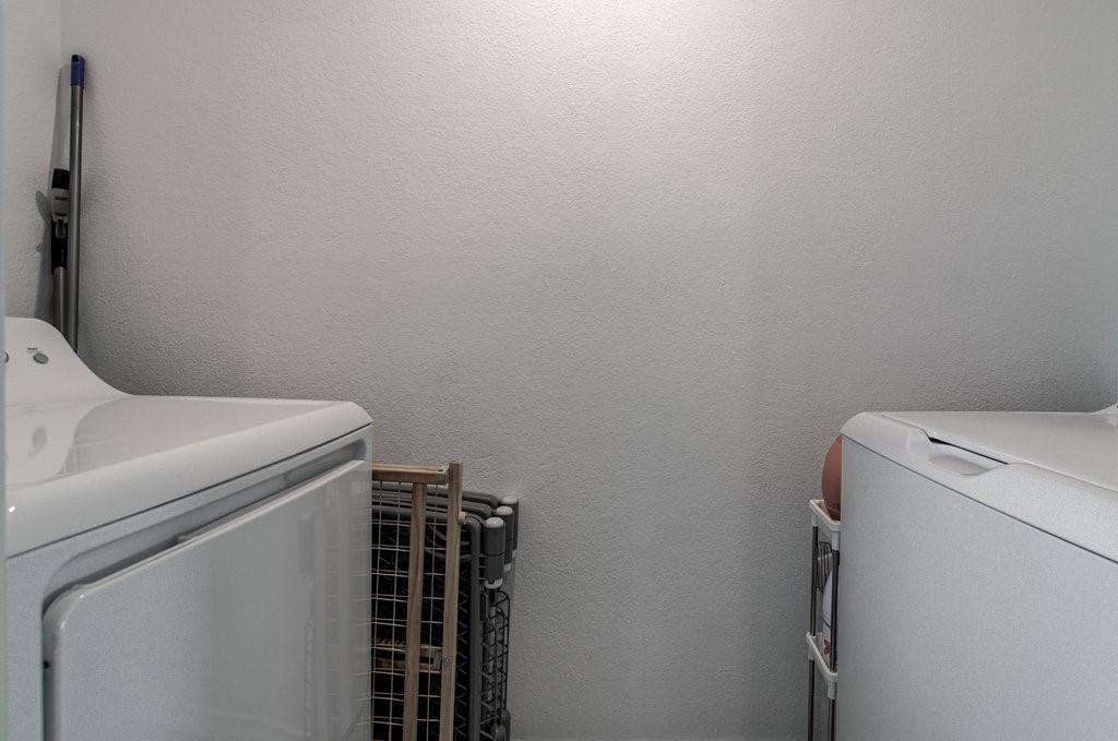 17719 DOCKERY Dr, Elgin, TX 78621