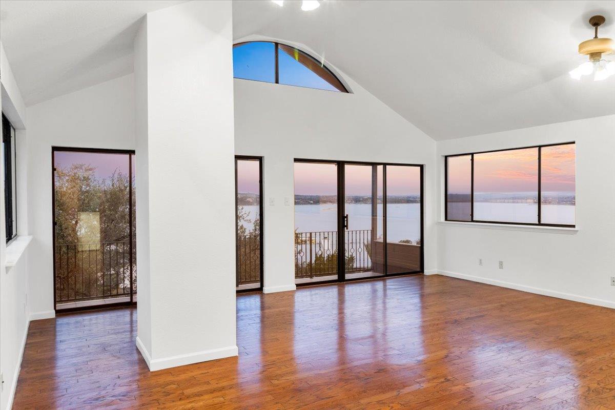 13816 Lake View Dr, Austin, TX 78732