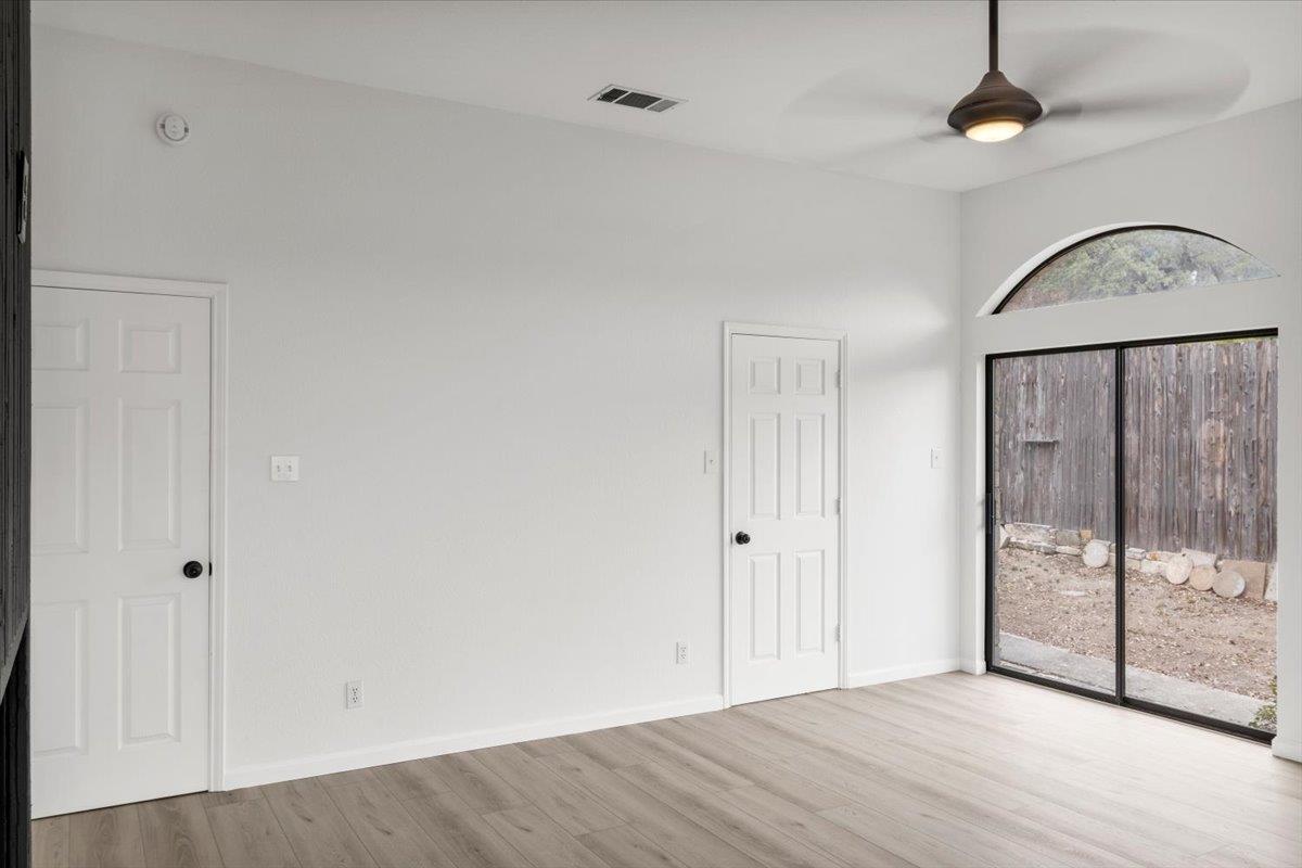 13816 Lake View Dr, Austin, TX 78732