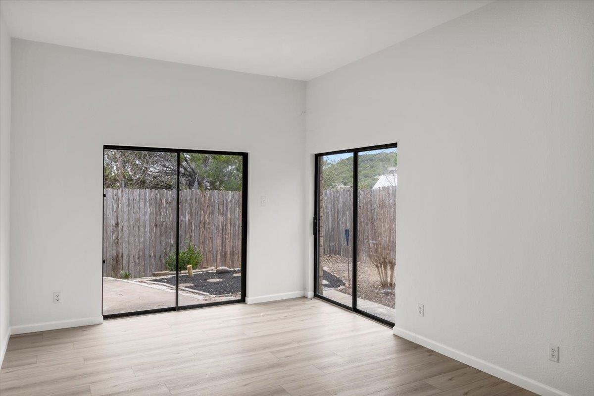 13816 Lake View Dr, Austin, TX 78732