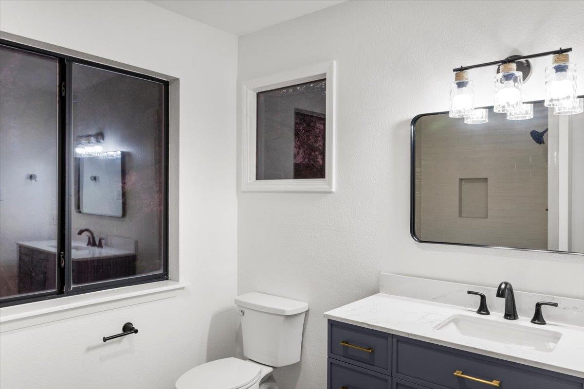 13816 Lake View Dr, Austin, TX 78732