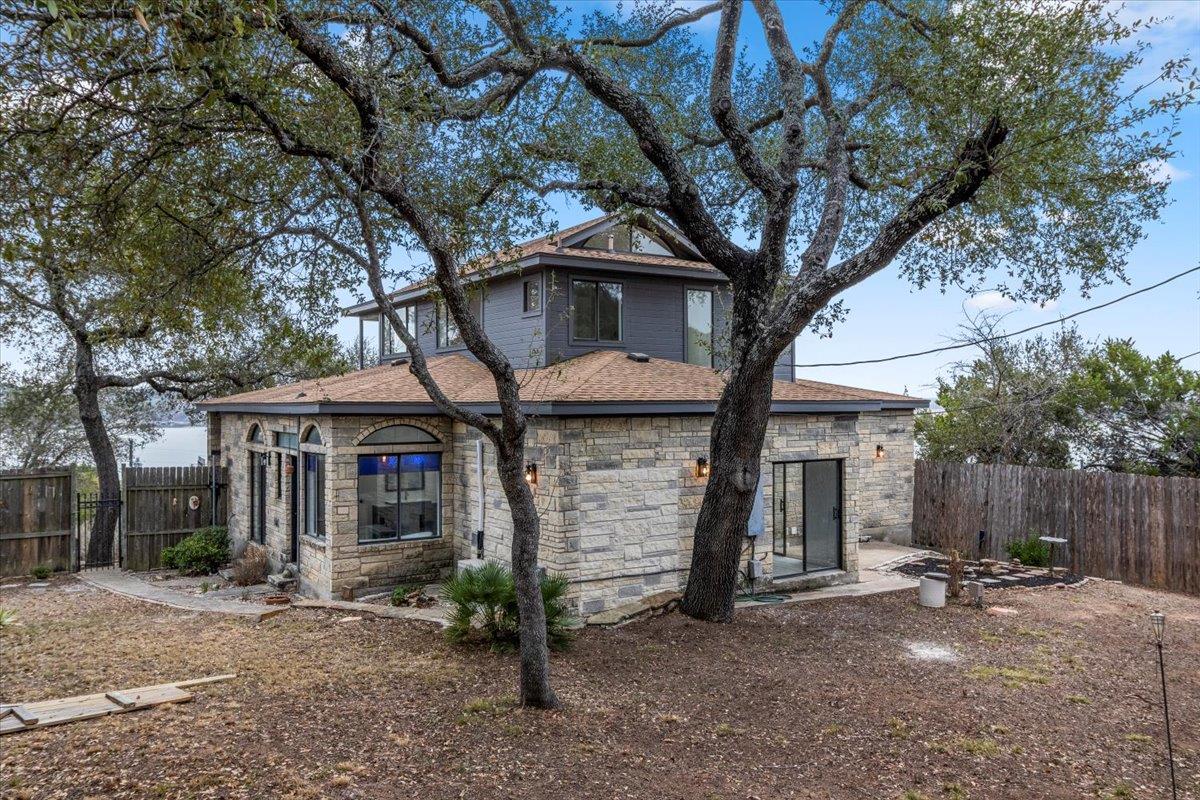 13816 Lake View Dr, Austin, TX 78732