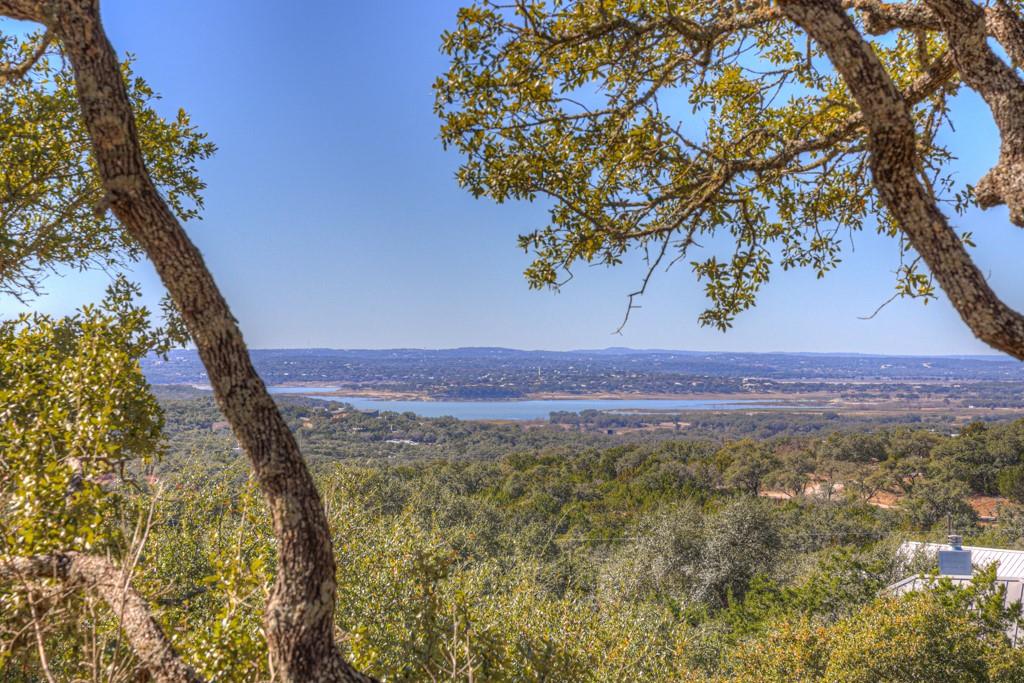 1221 Sundown Trl, Fischer, TX 78623