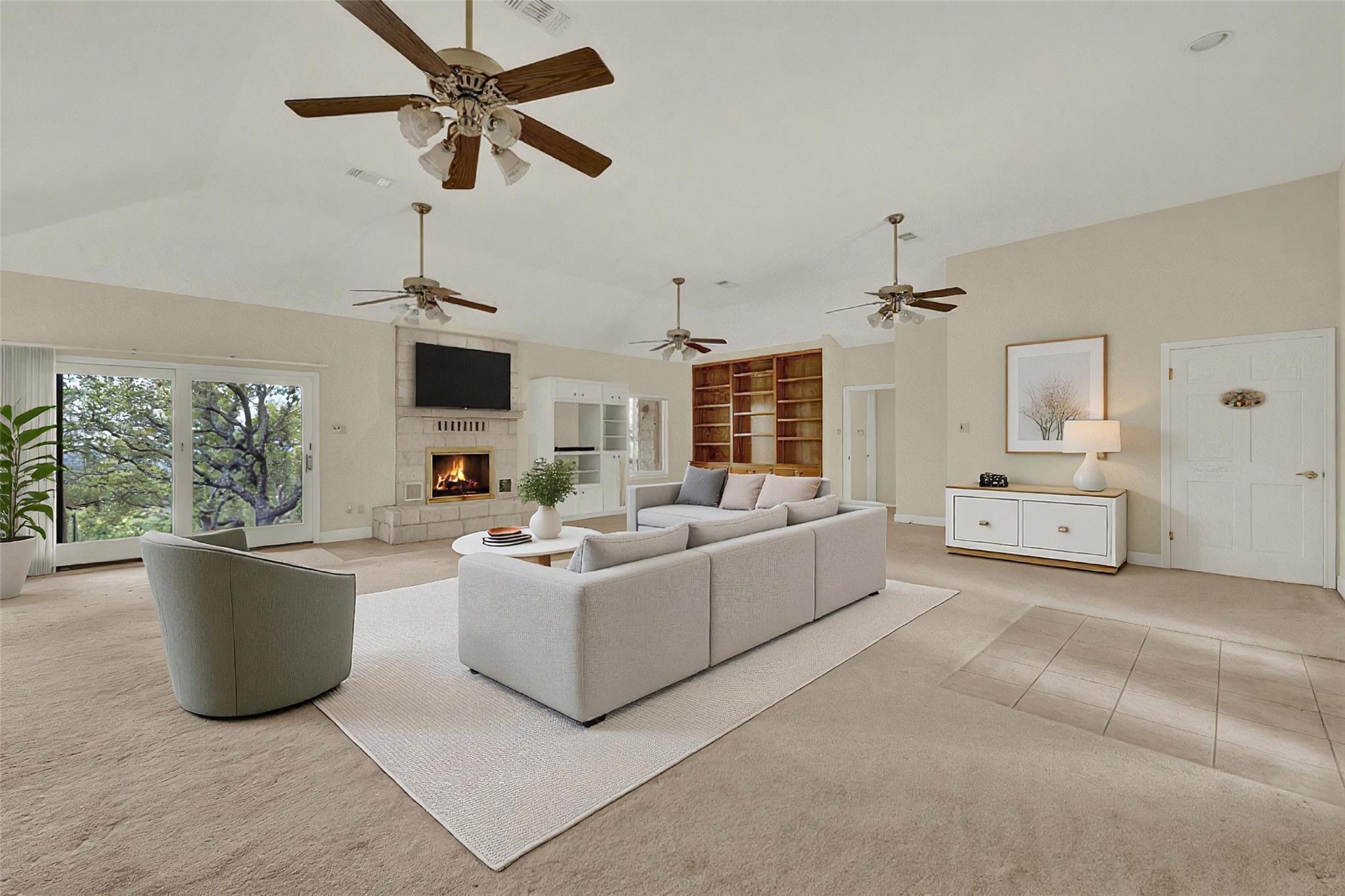 1221 Sundown Trl, Fischer, TX 78623