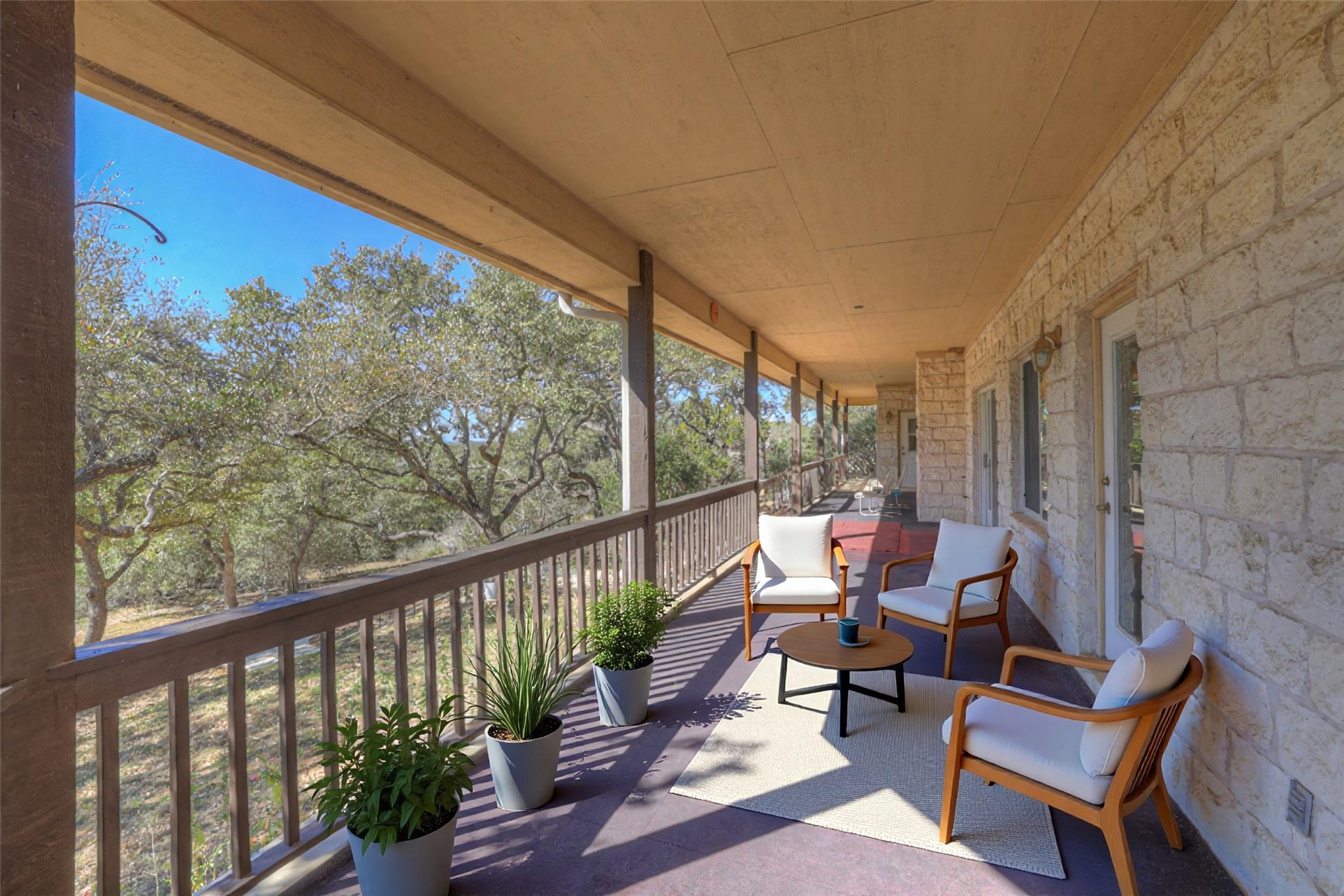 1221 Sundown Trl, Fischer, TX 78623