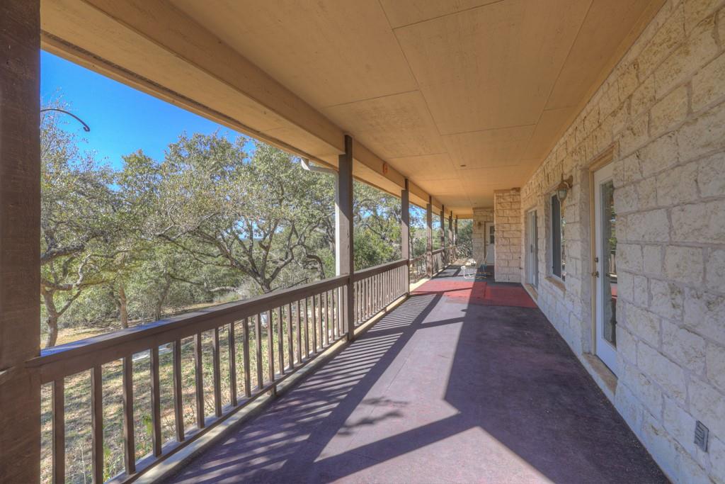 1221 Sundown Trl, Fischer, TX 78623