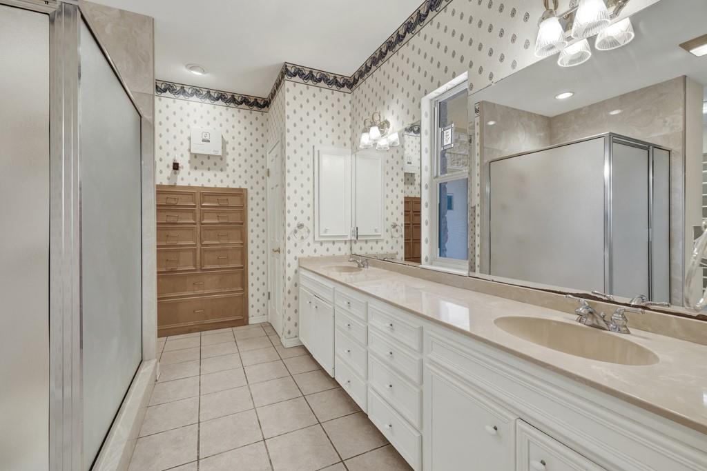 1221 Sundown Trl, Fischer, TX 78623