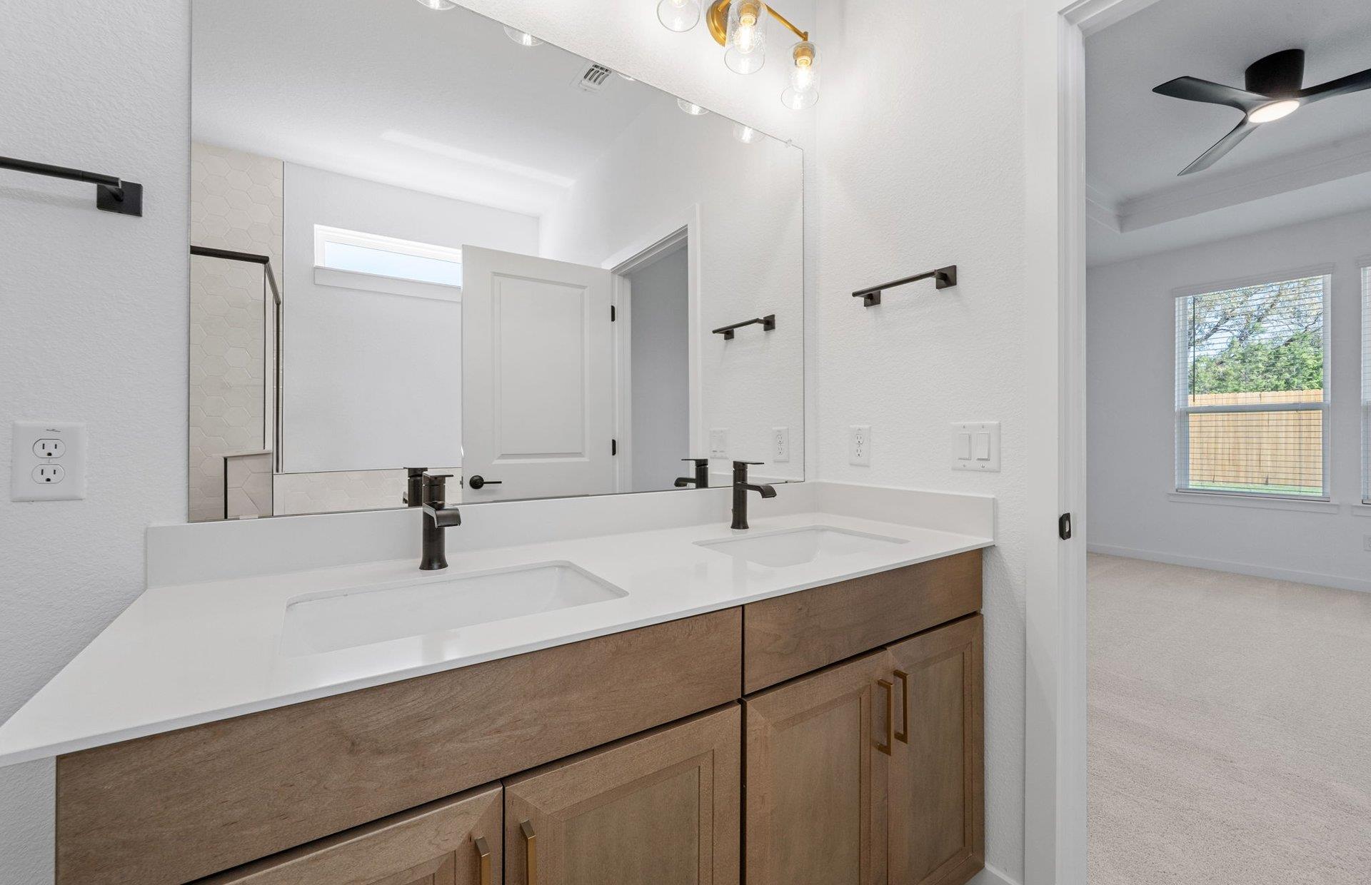 125 Adlai Ave, Georgetown, TX 78633