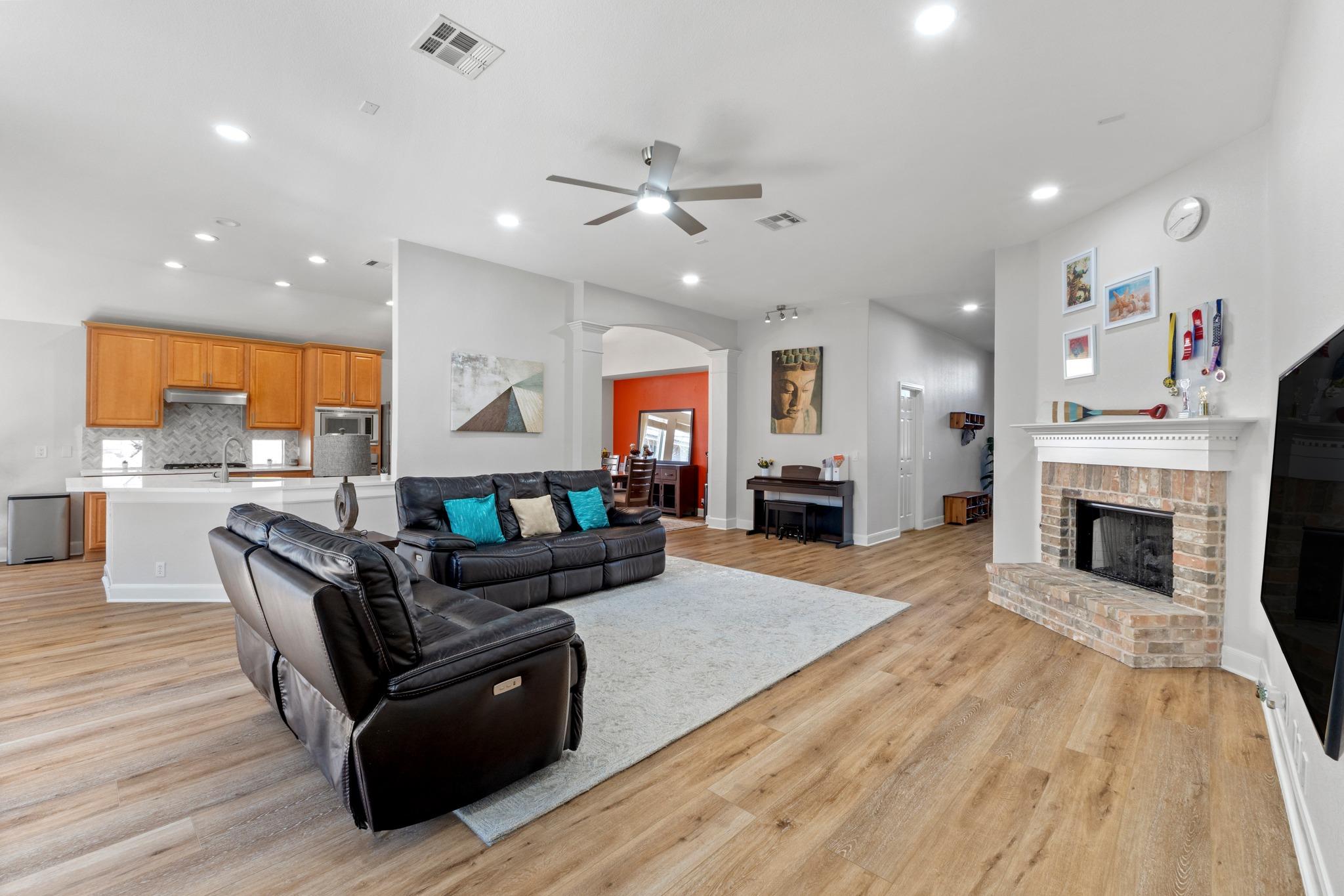 2532 Arbor Dr, Round Rock, TX 78681