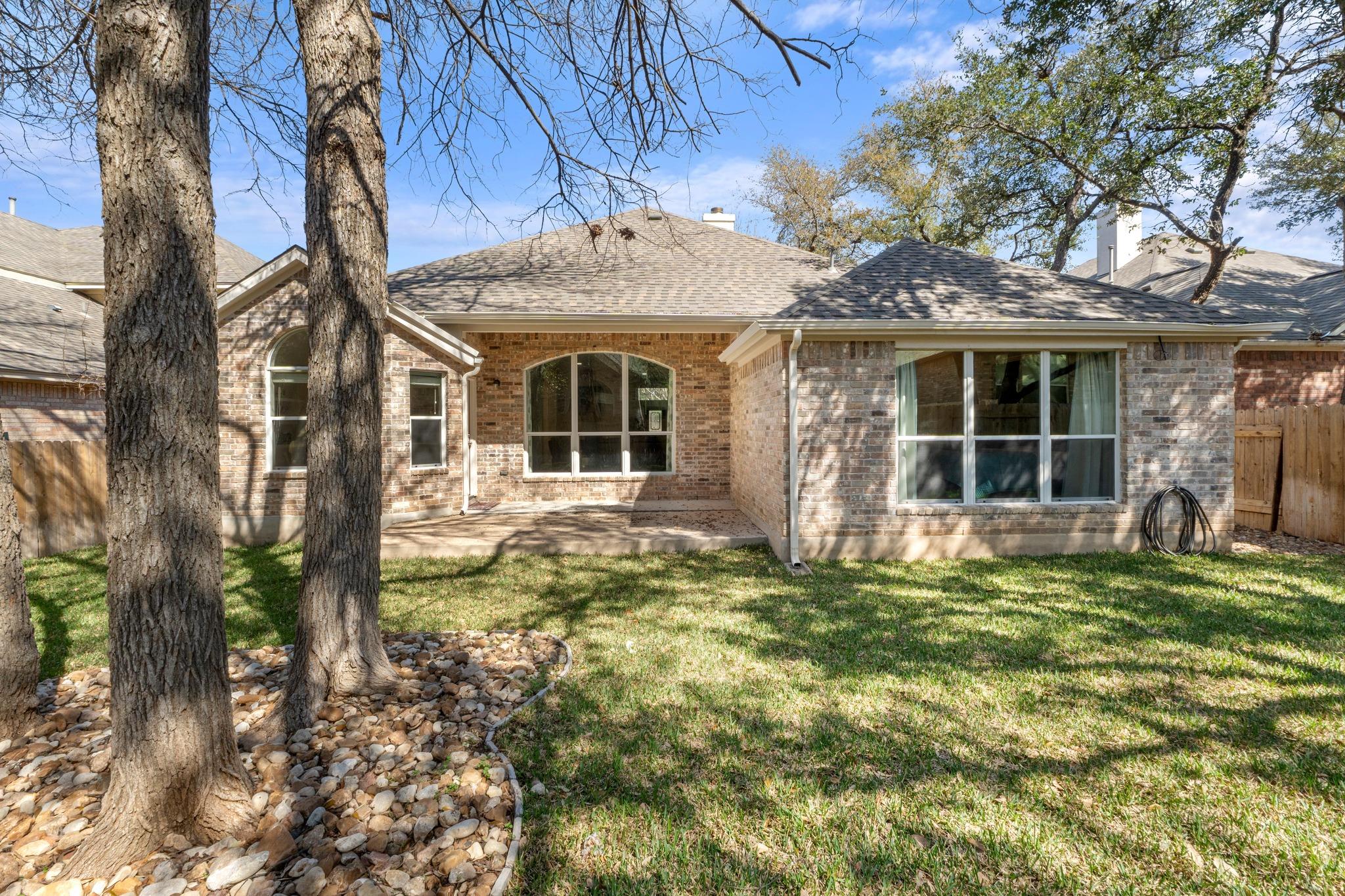 2532 Arbor Dr, Round Rock, TX 78681