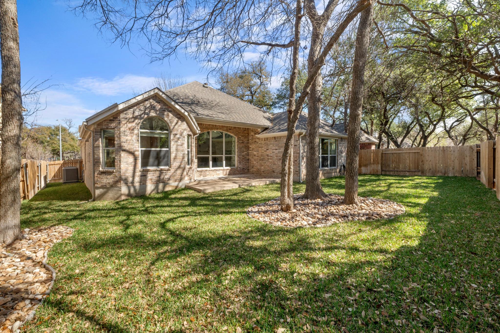 2532 Arbor Dr, Round Rock, TX 78681
