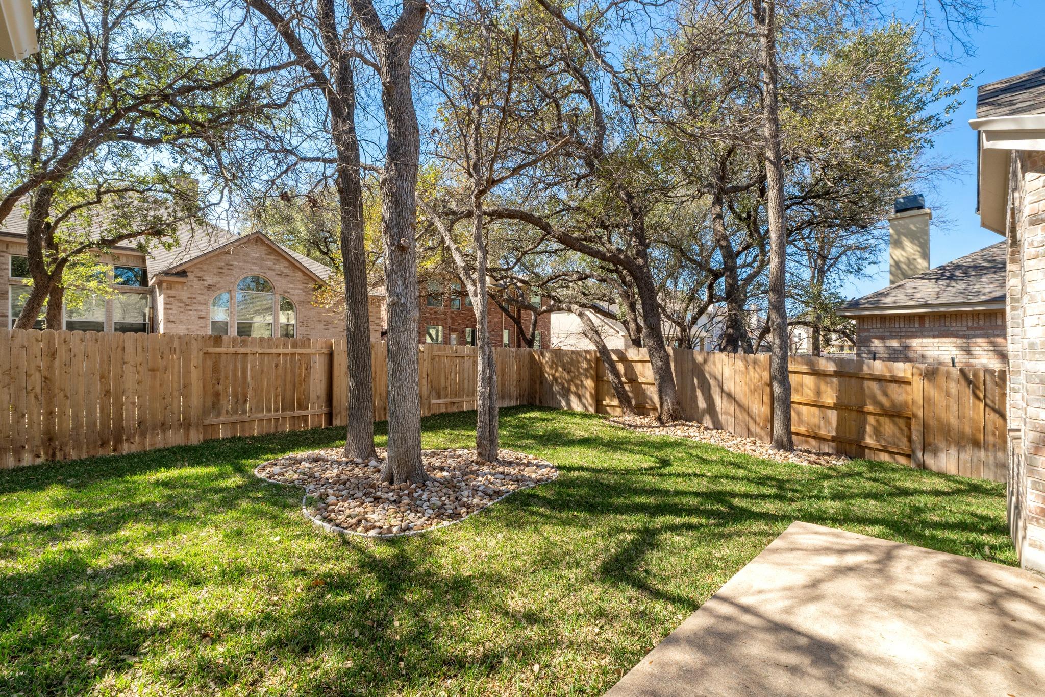 2532 Arbor Dr, Round Rock, TX 78681