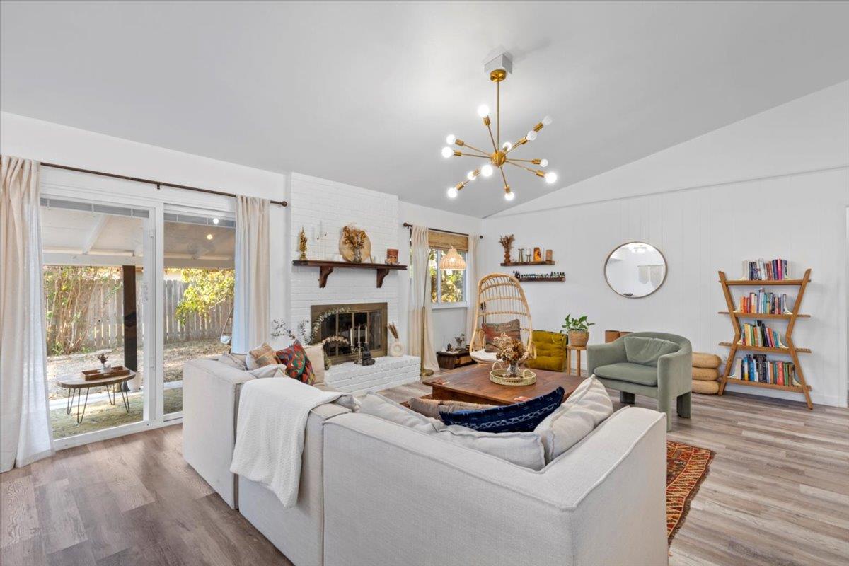 2705 Deeringhill Dr, Austin, TX 78745