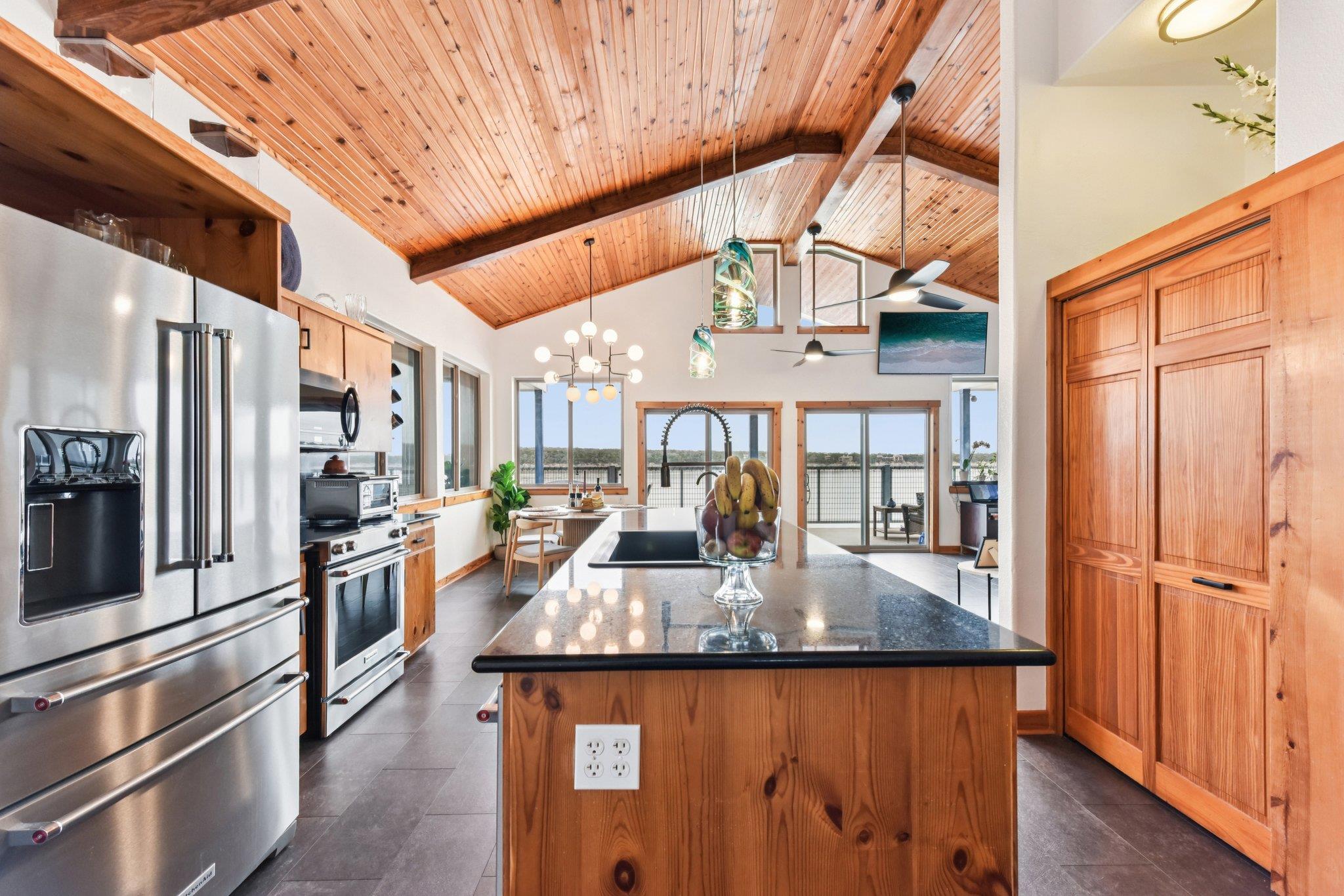 1813 Graveyard Point Rd, Austin, TX 78734