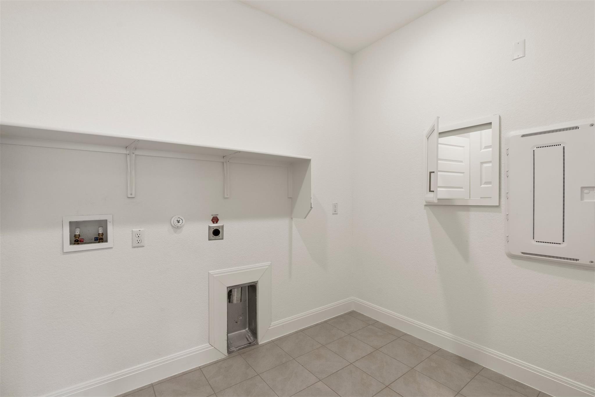 302 Barn Hill Loop, Dripping Springs, TX 78620