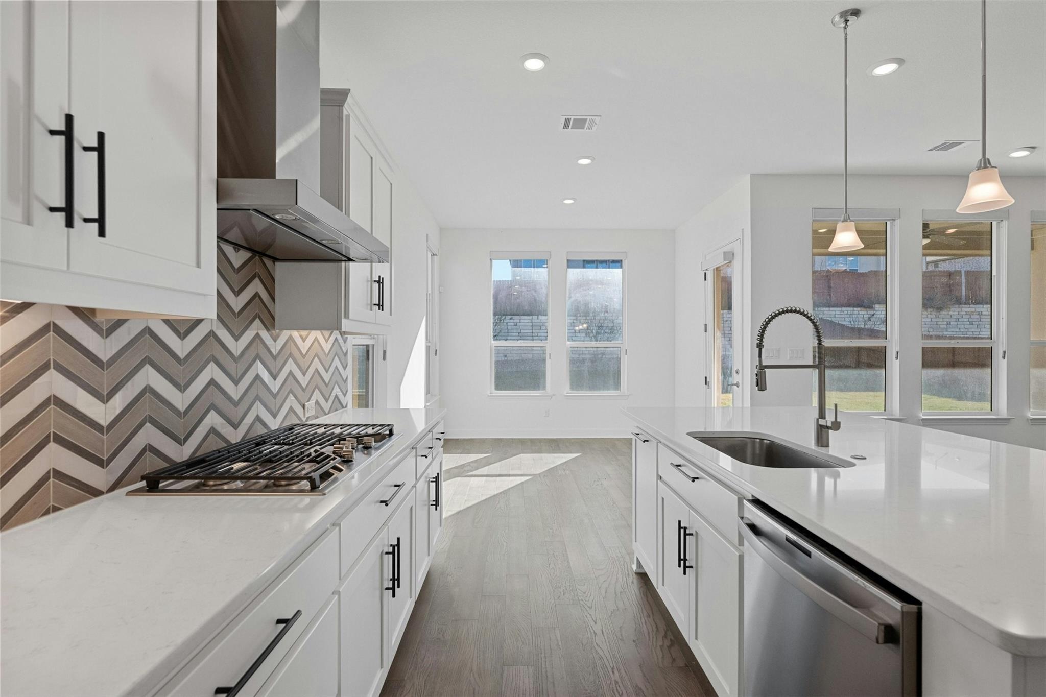 5909 Cimarron Ridge Ln, Austin, TX 78738