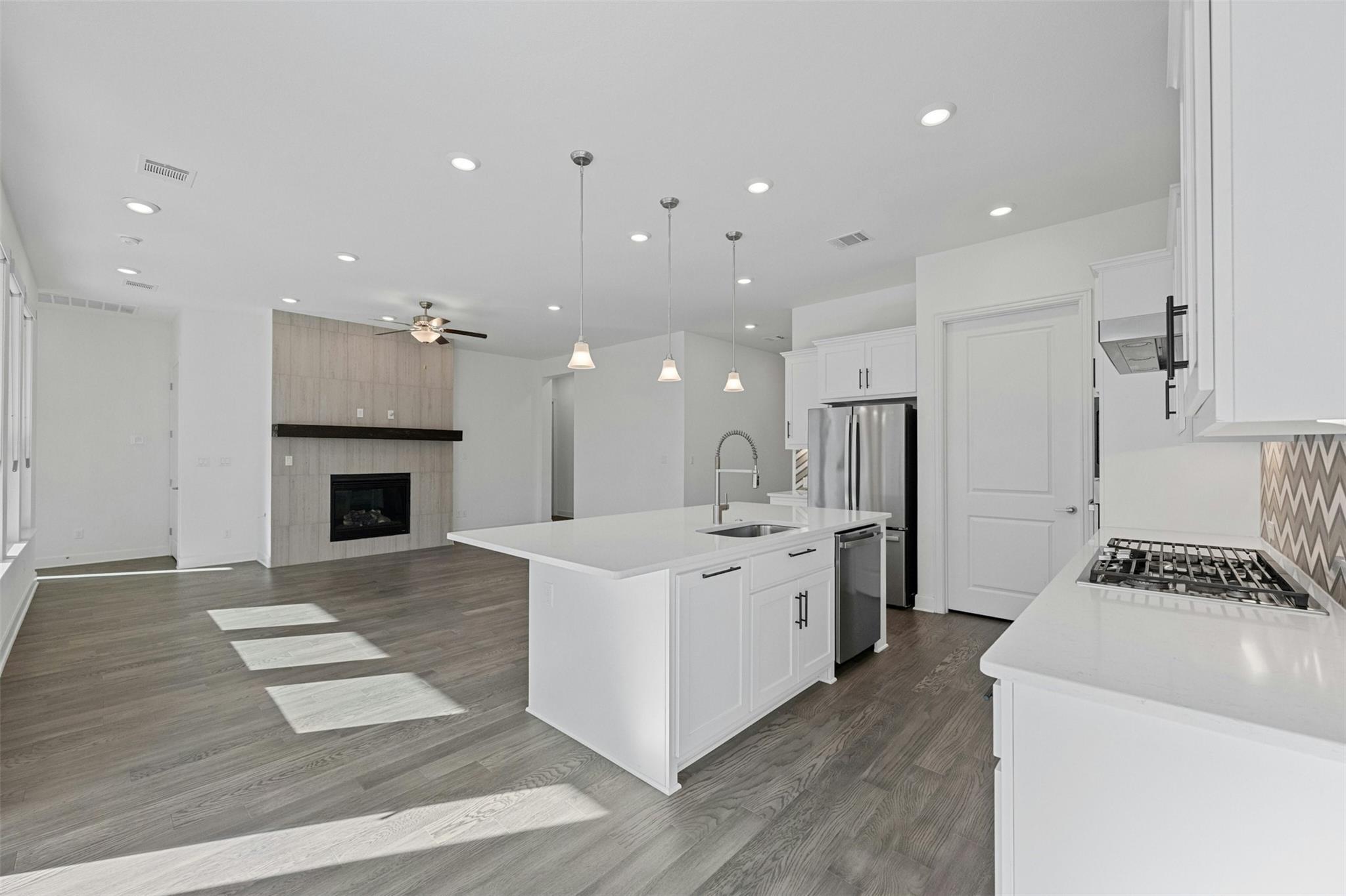 5909 Cimarron Ridge Ln, Austin, TX 78738