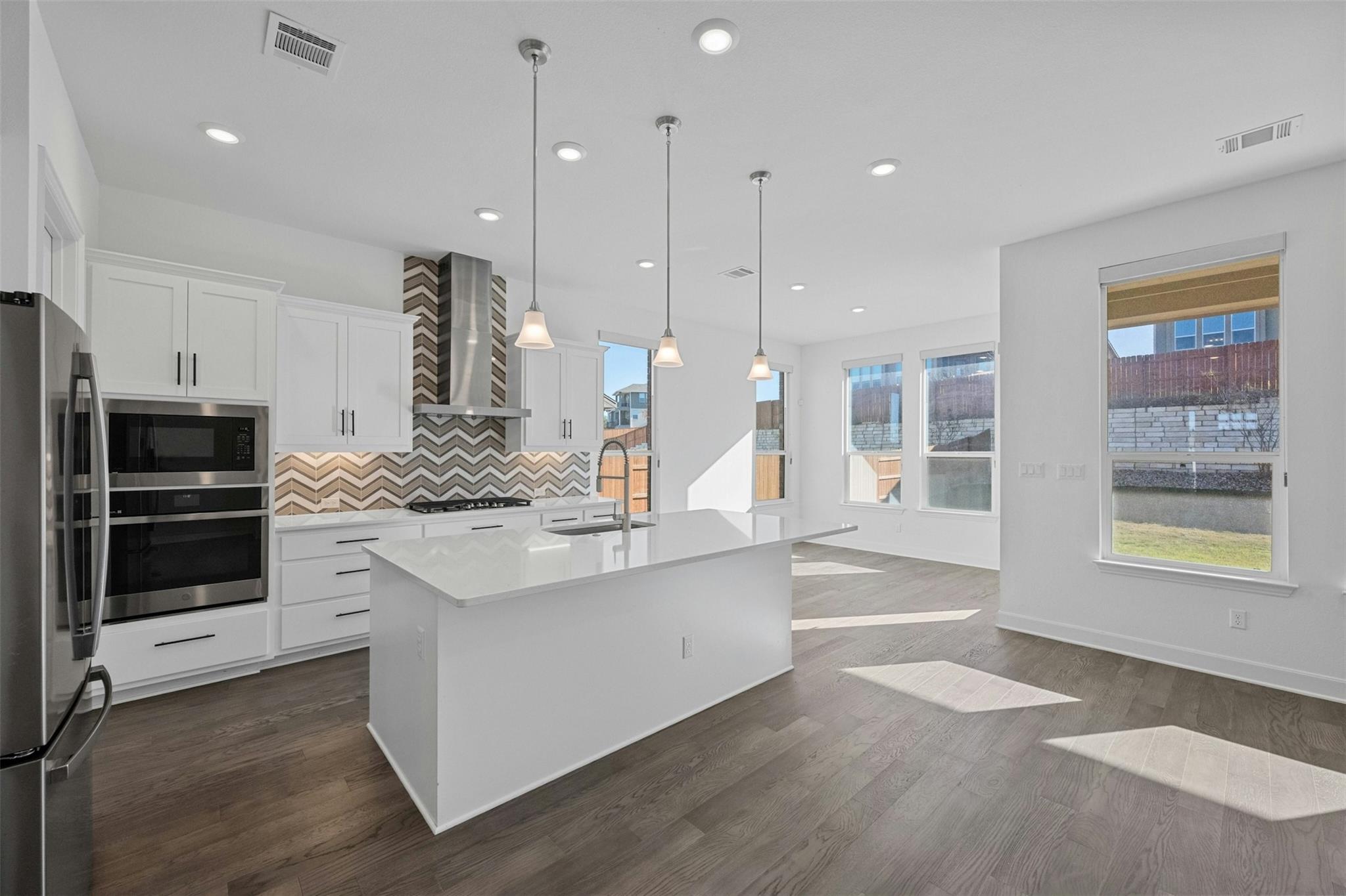 5909 Cimarron Ridge Ln, Austin, TX 78738