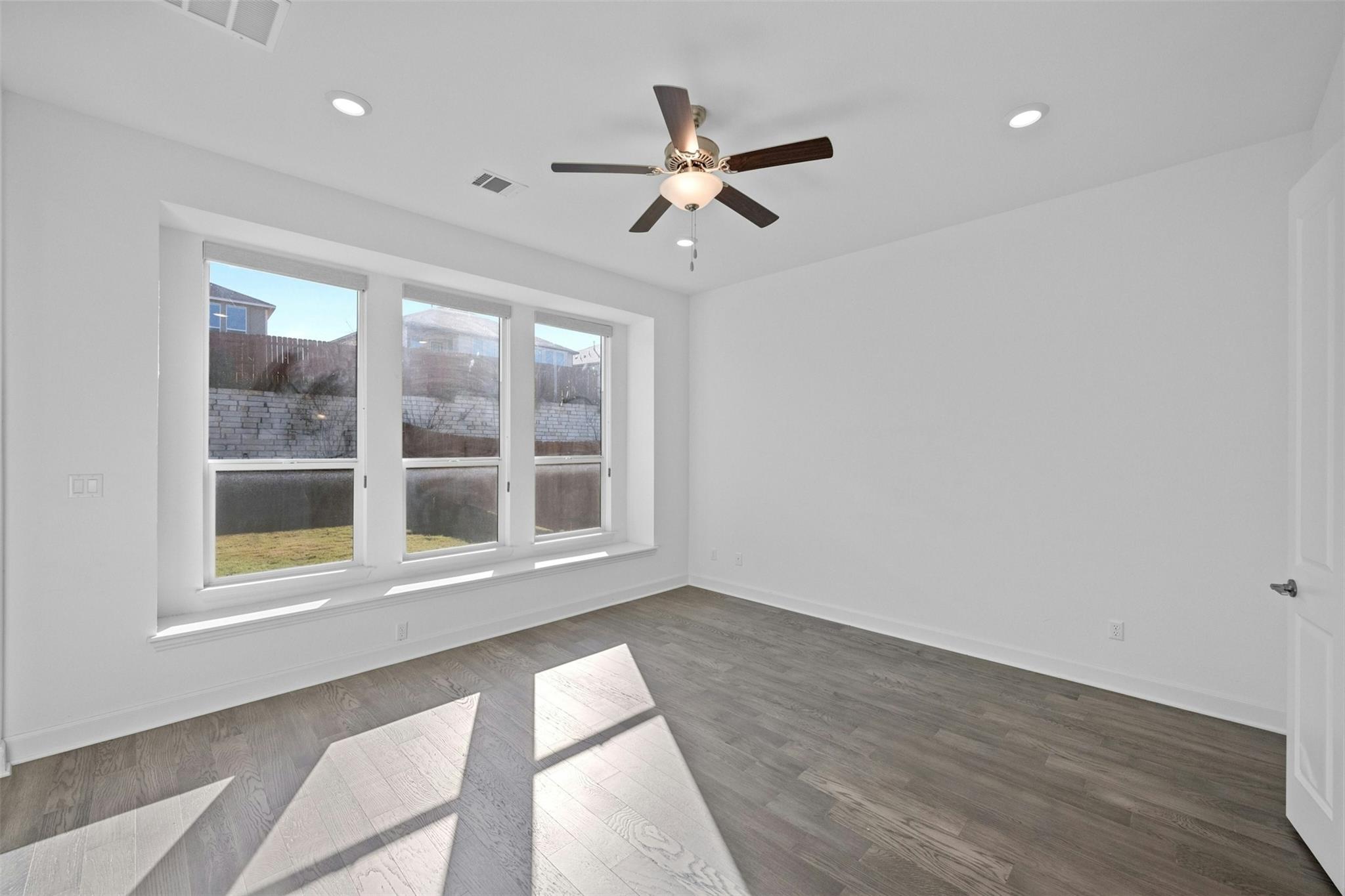 5909 Cimarron Ridge Ln, Austin, TX 78738