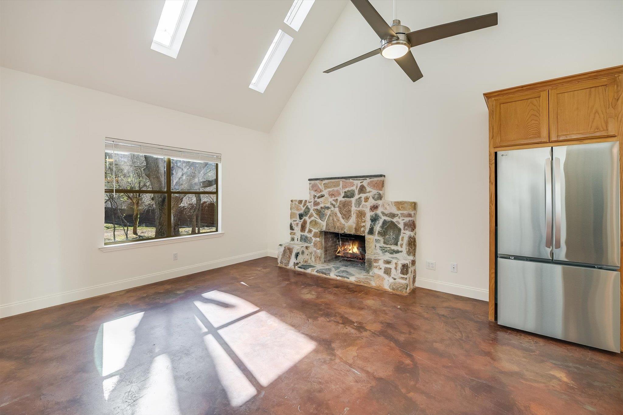 302 Lago Verde Rd, Lakeway, TX 78734