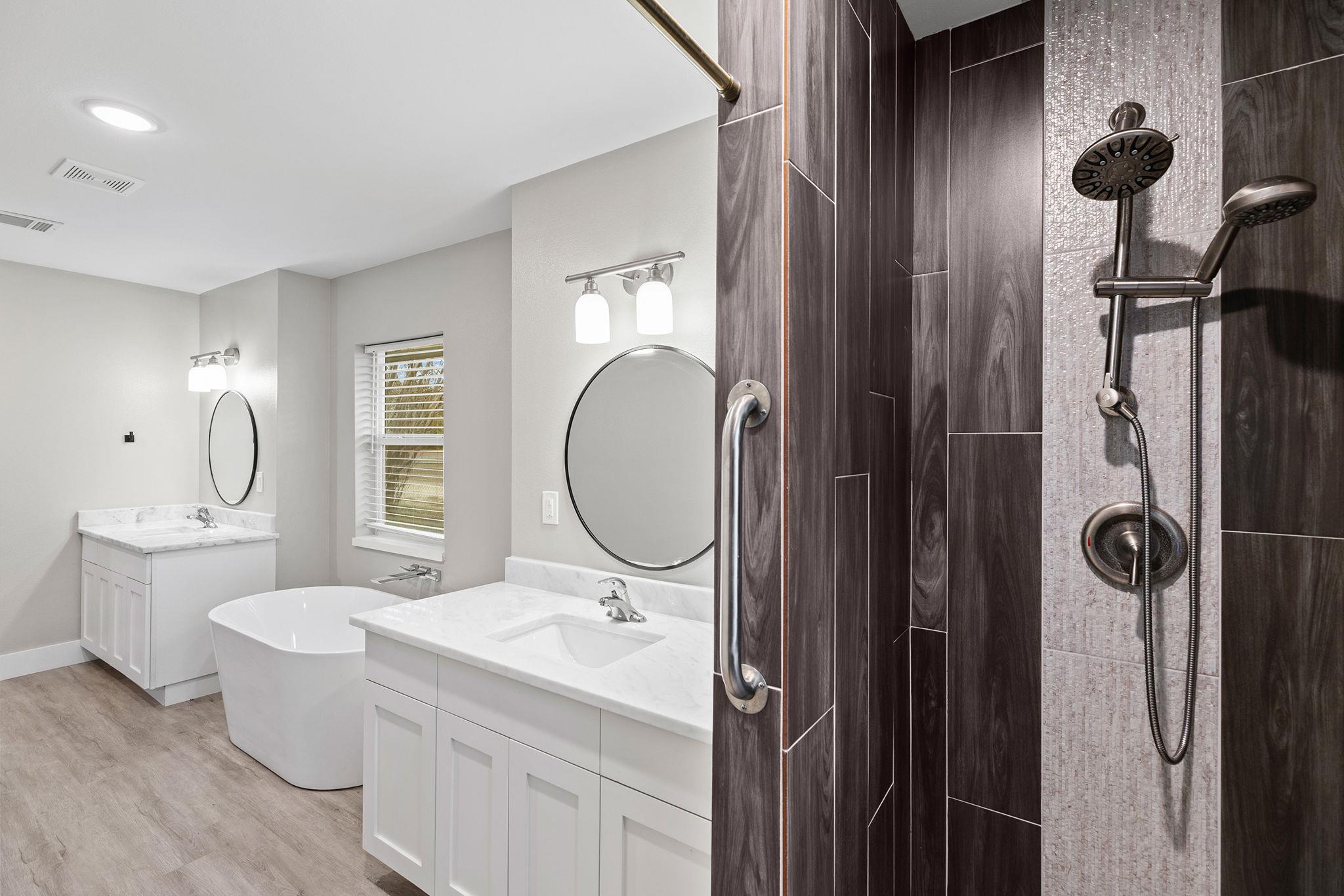 813 Central Ave, Elgin, TX 78621