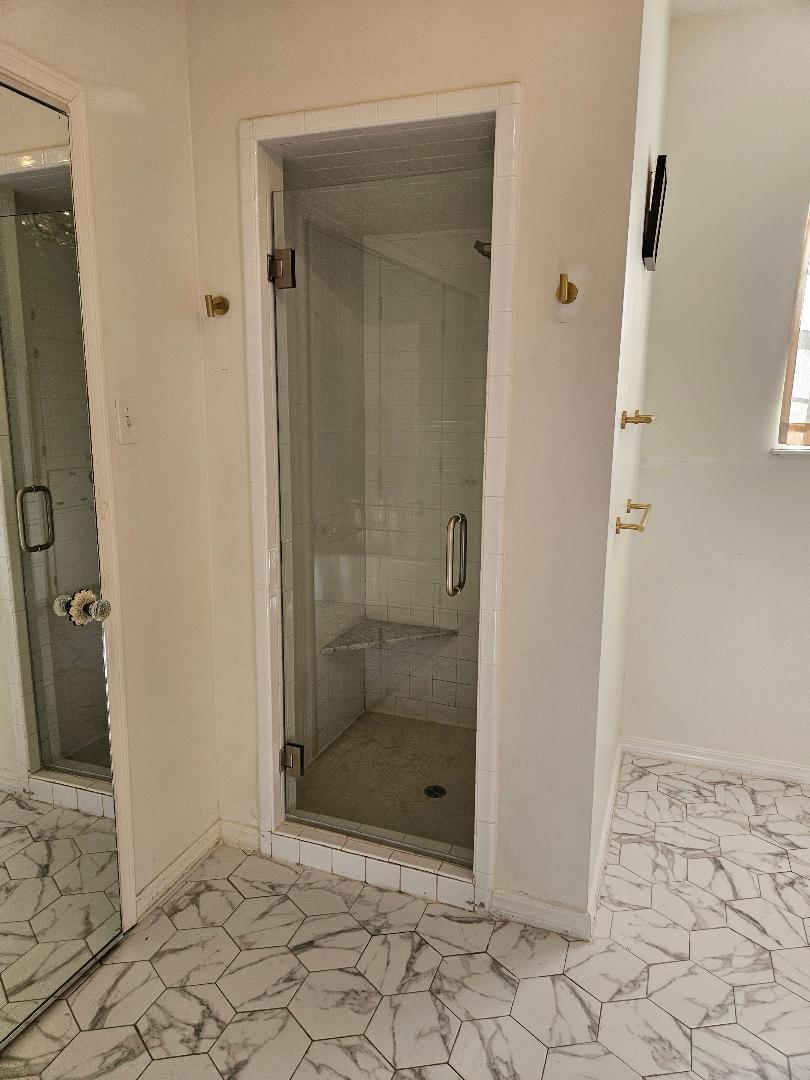 710 N Avenue C, Elgin, TX 78621