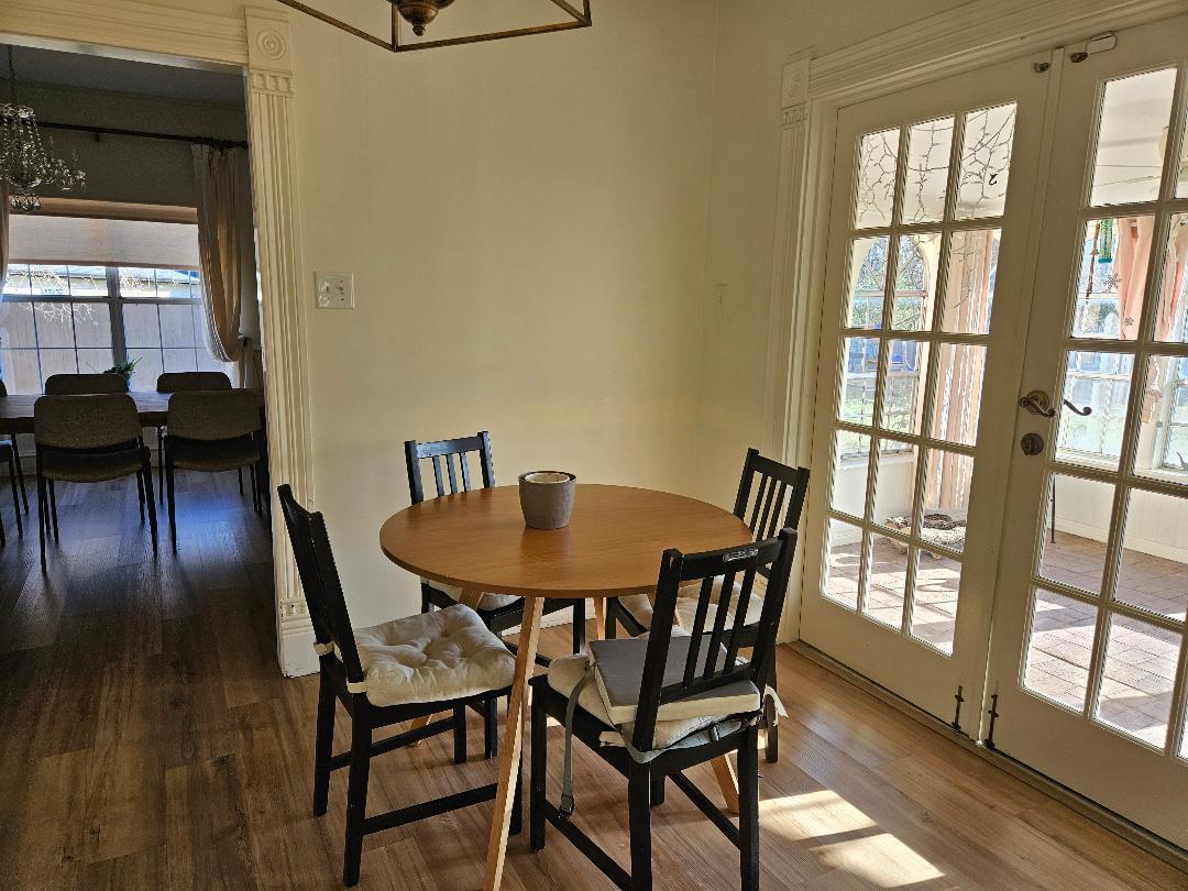 710 N Avenue C, Elgin, TX 78621