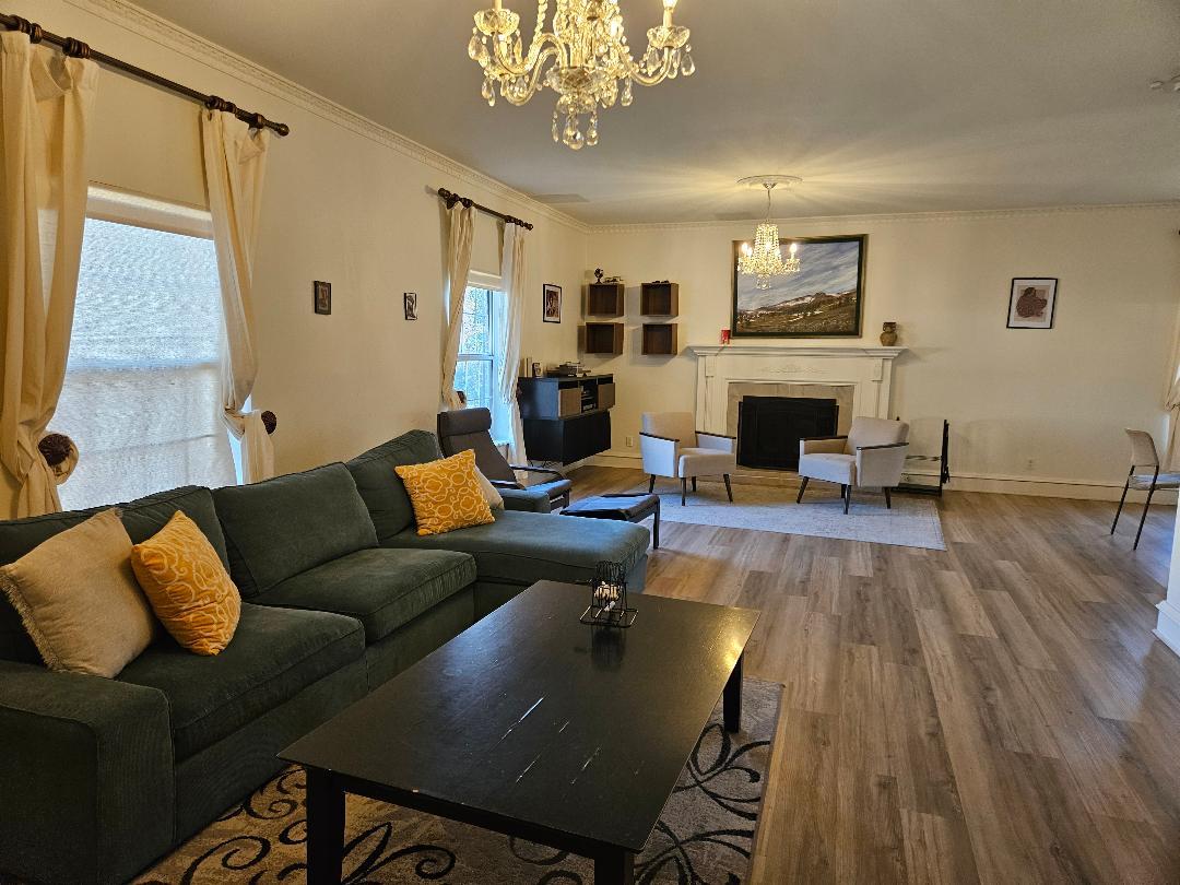 710 N Avenue C, Elgin, TX 78621