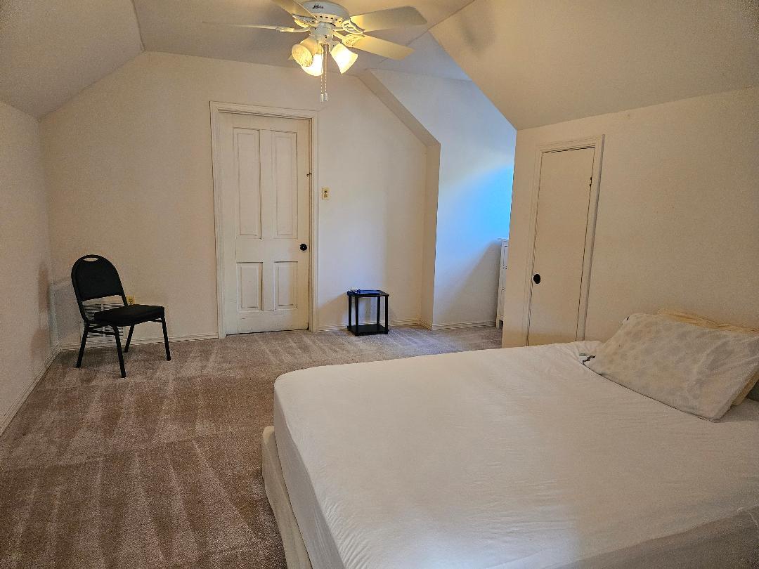 710 N Avenue C, Elgin, TX 78621