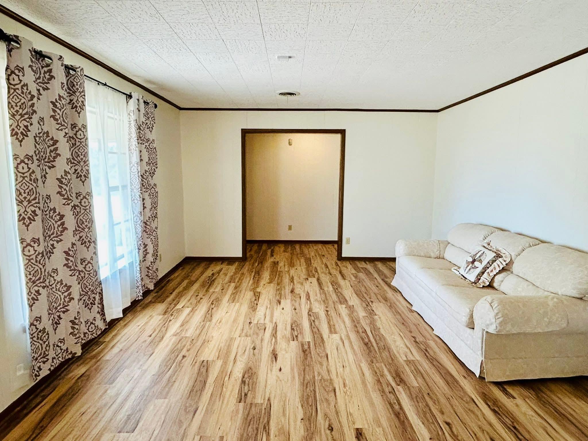 1040 Hwy 80 E, Nixon, TX 78140