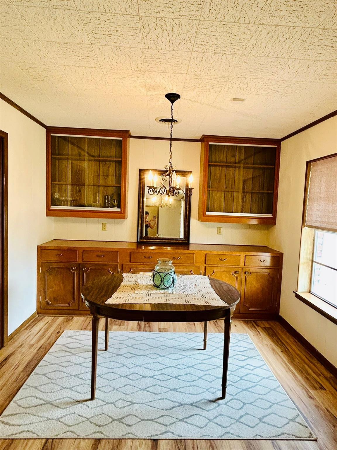 1040 Hwy 80 E, Nixon, TX 78140