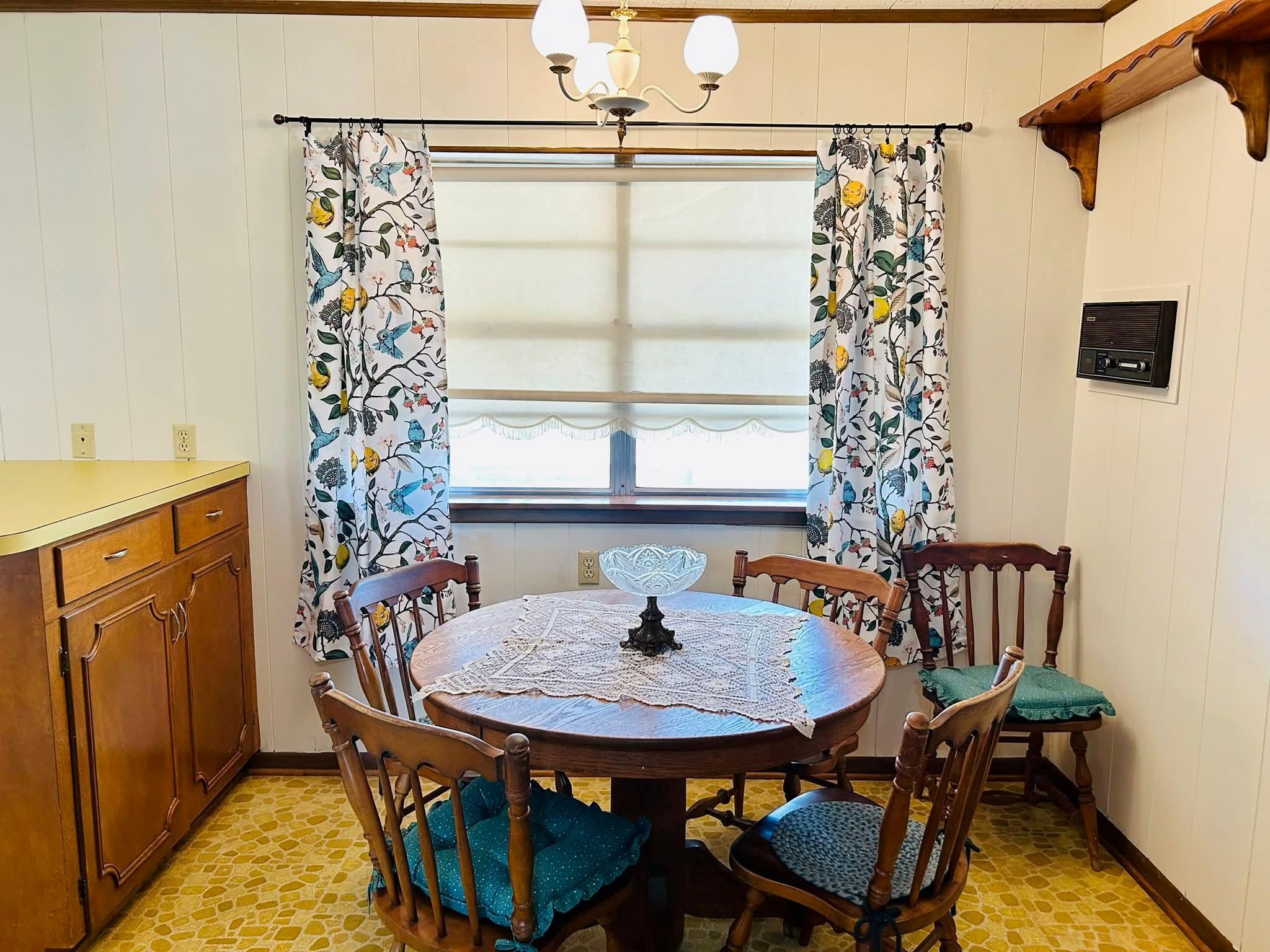 1040 Hwy 80 E, Nixon, TX 78140