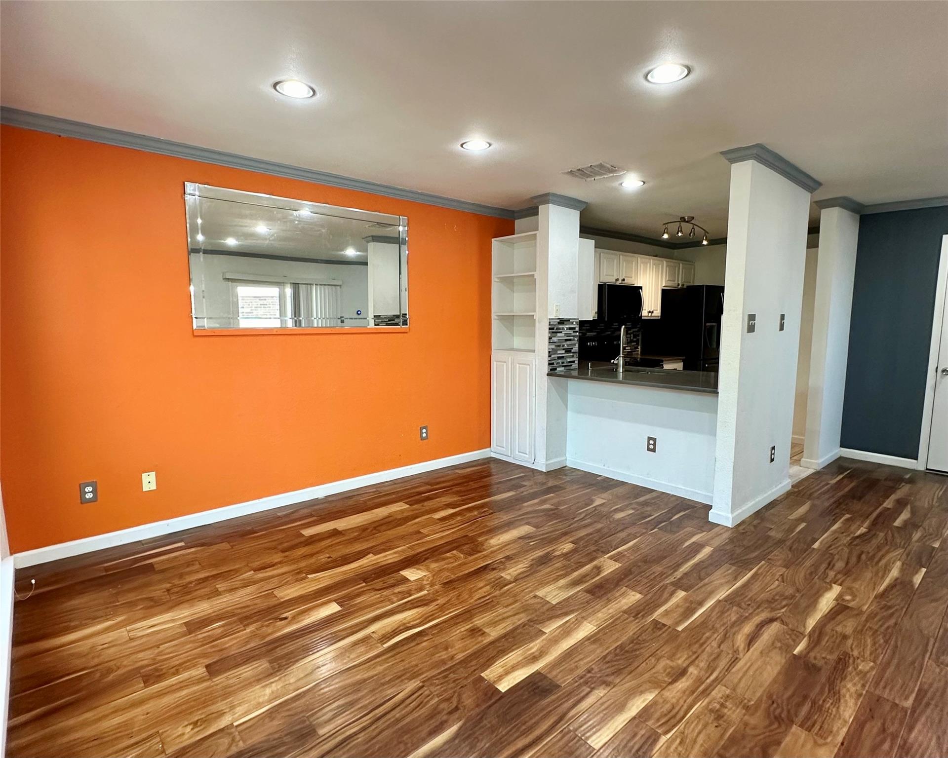 2018 W Rundberg Ln # 5B, Austin, TX 78758