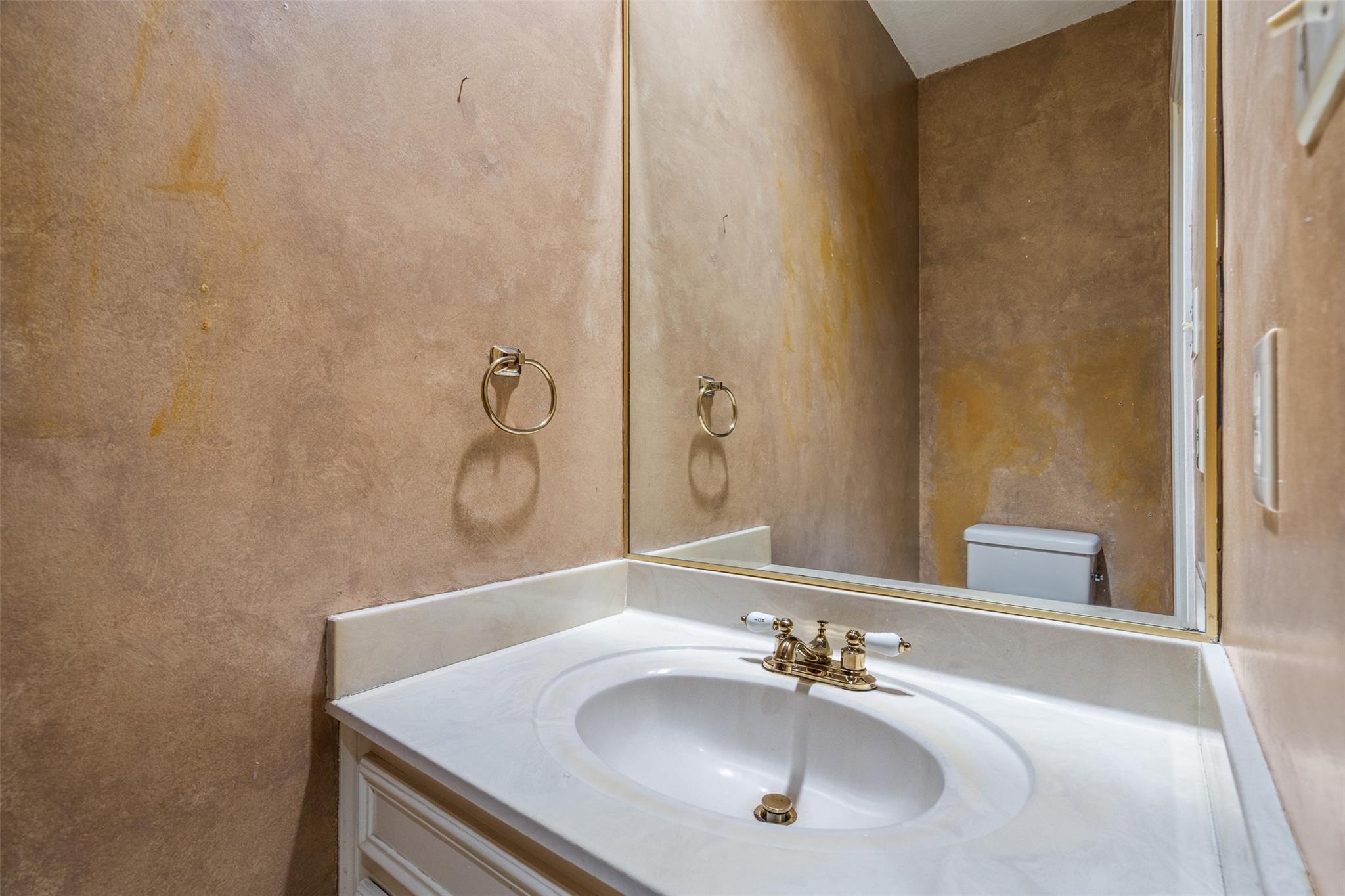 2408 Enfield Rd # 211, Austin, TX 78703