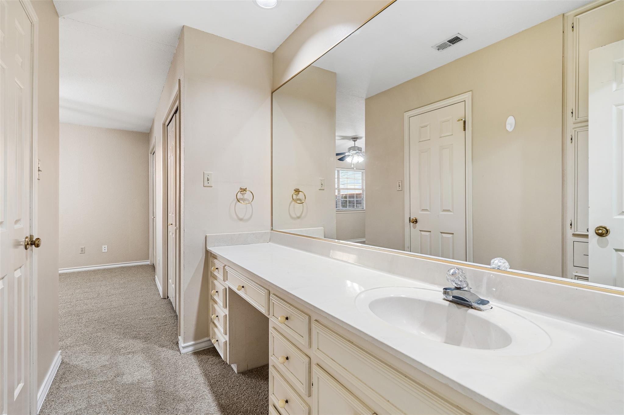 2408 Enfield Rd # 211, Austin, TX 78703