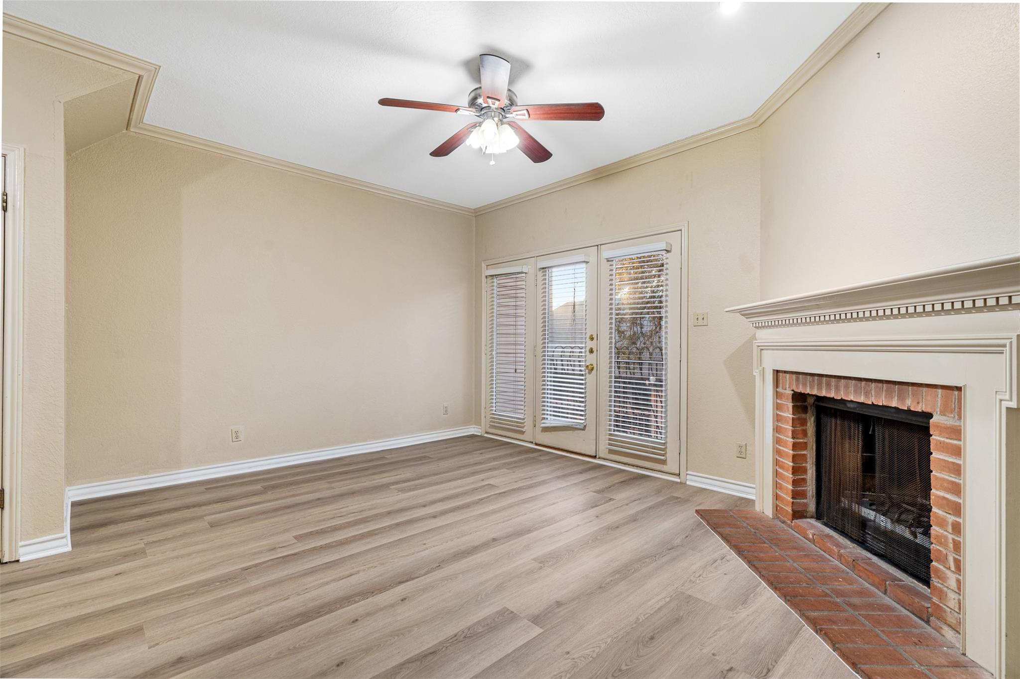 2408 Enfield Rd # 211, Austin, TX 78703